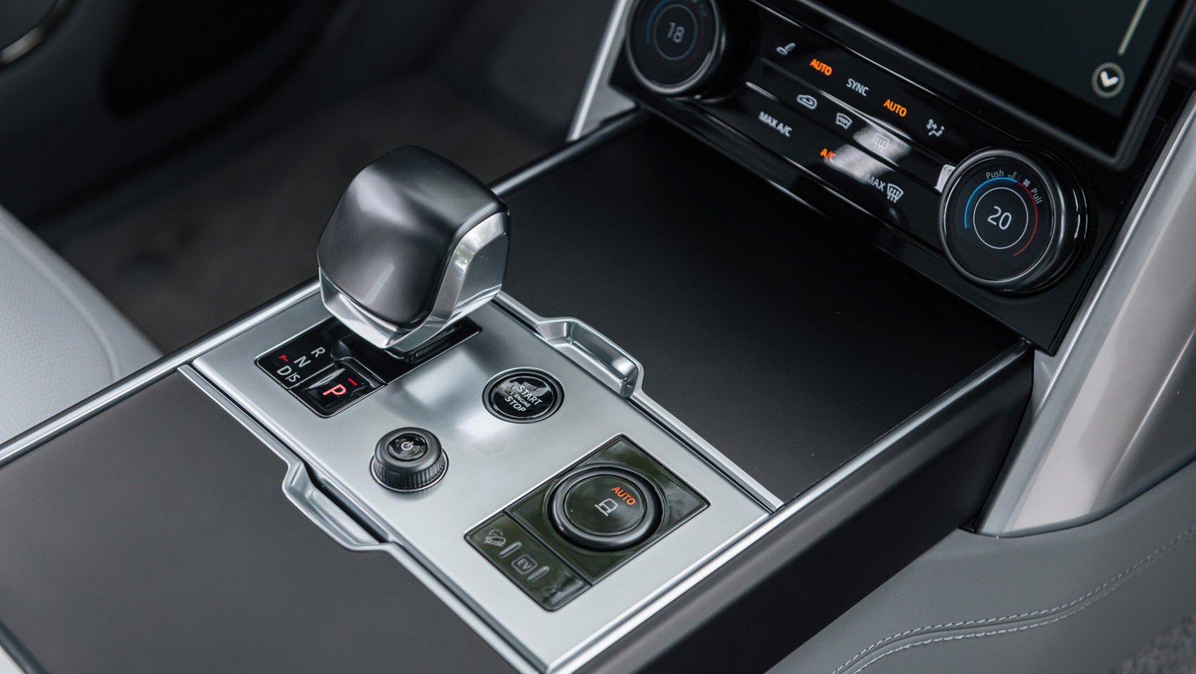 Range Rover SV tunel centralny