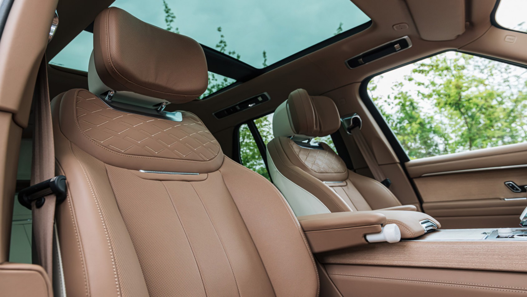 Range Rover SV fotele i dach