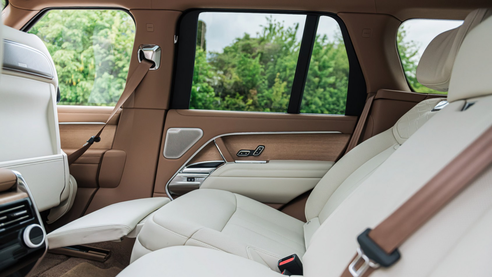 Range Rover SV miejsce leżące