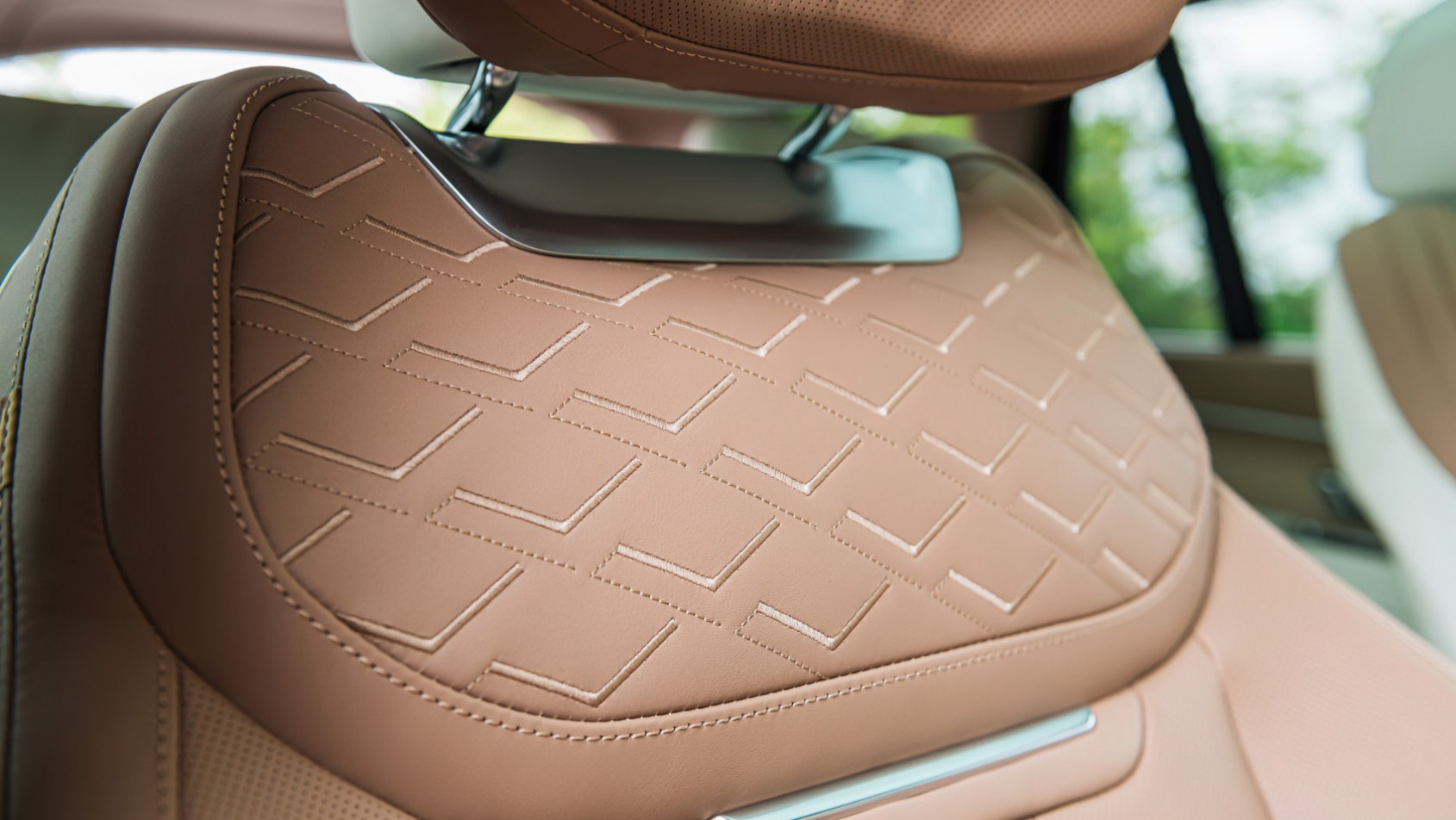 Range Rover SV detal fotela