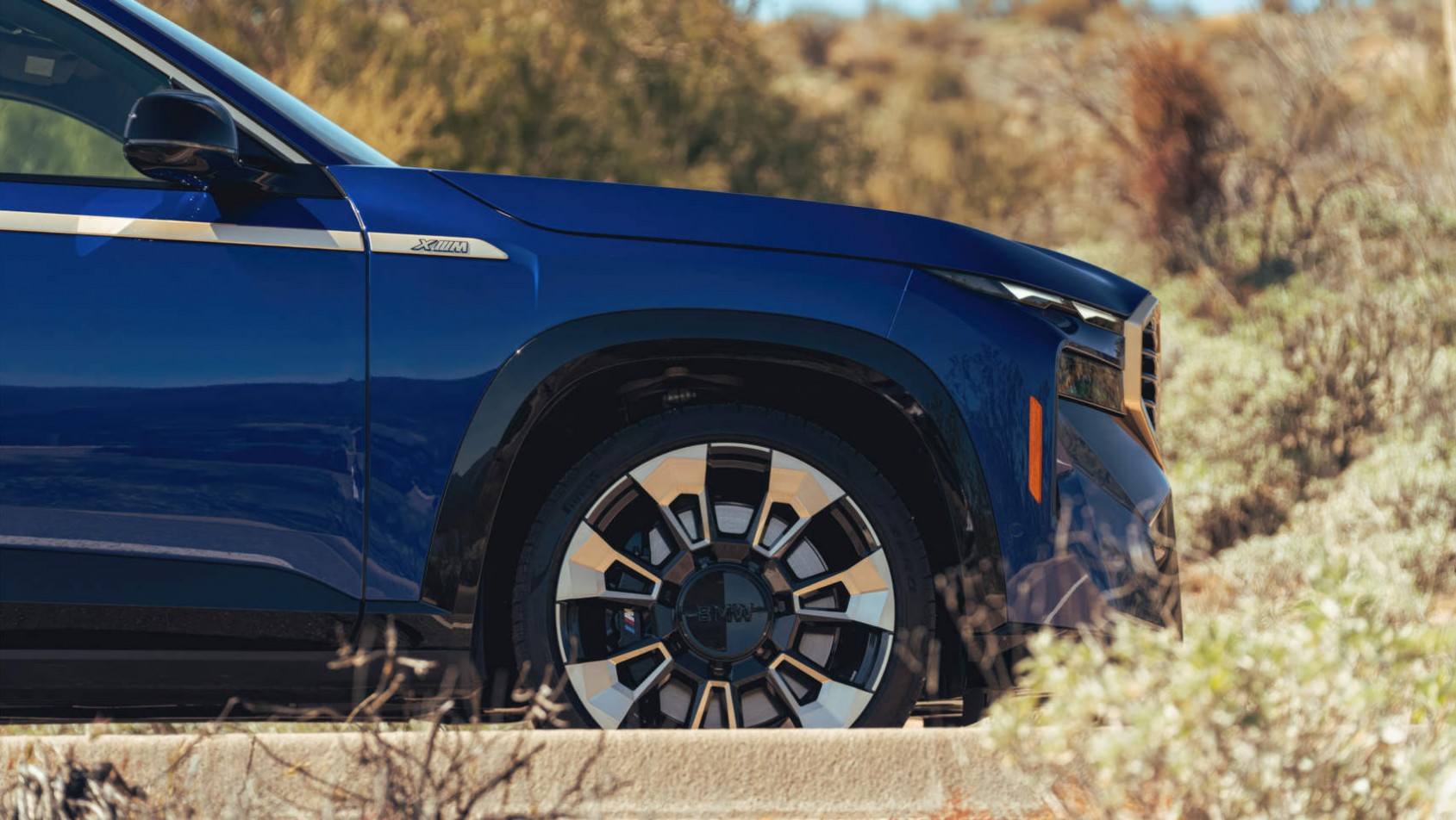 BMW XM - duże koła