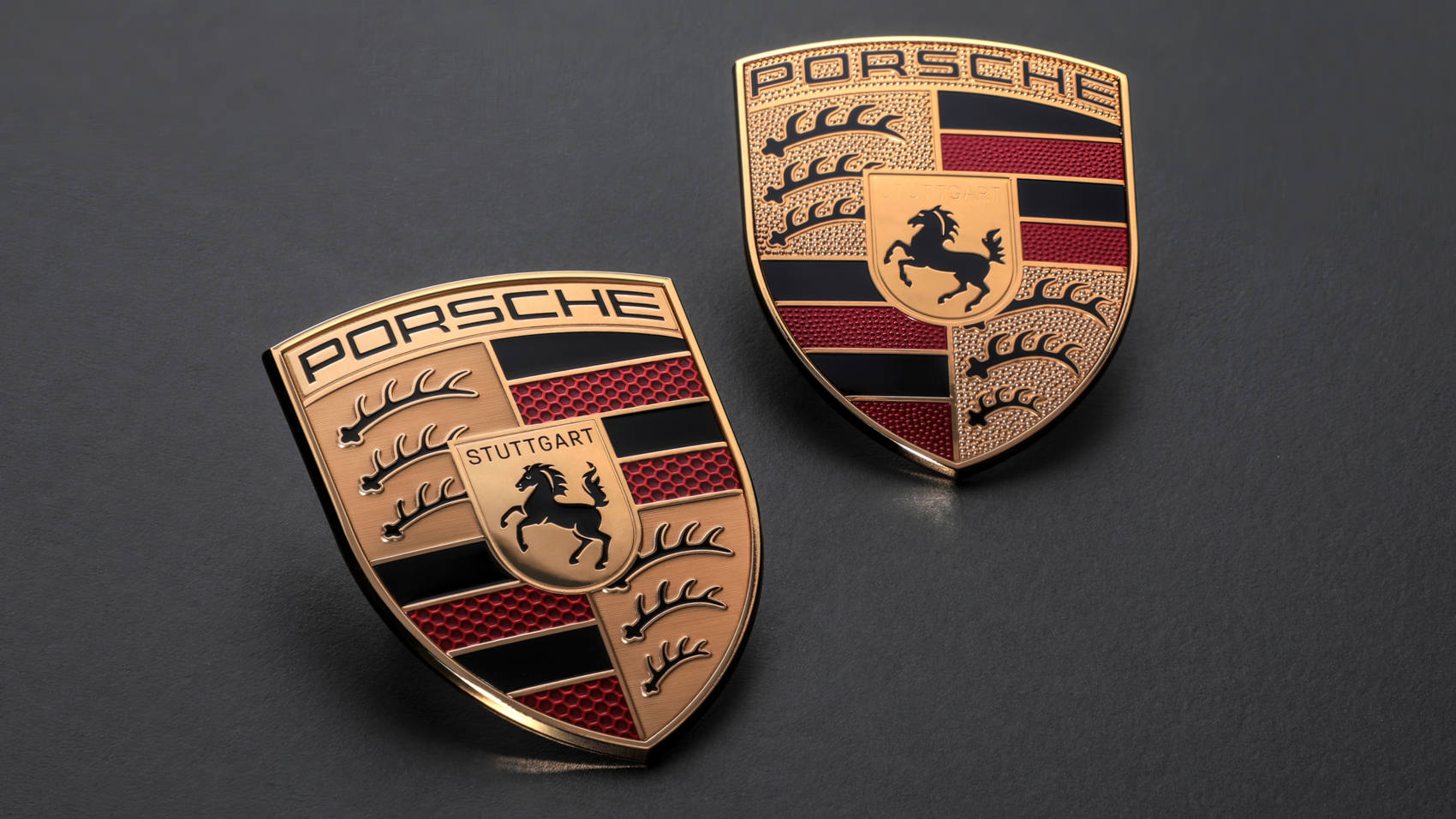 New Porsche crest logo