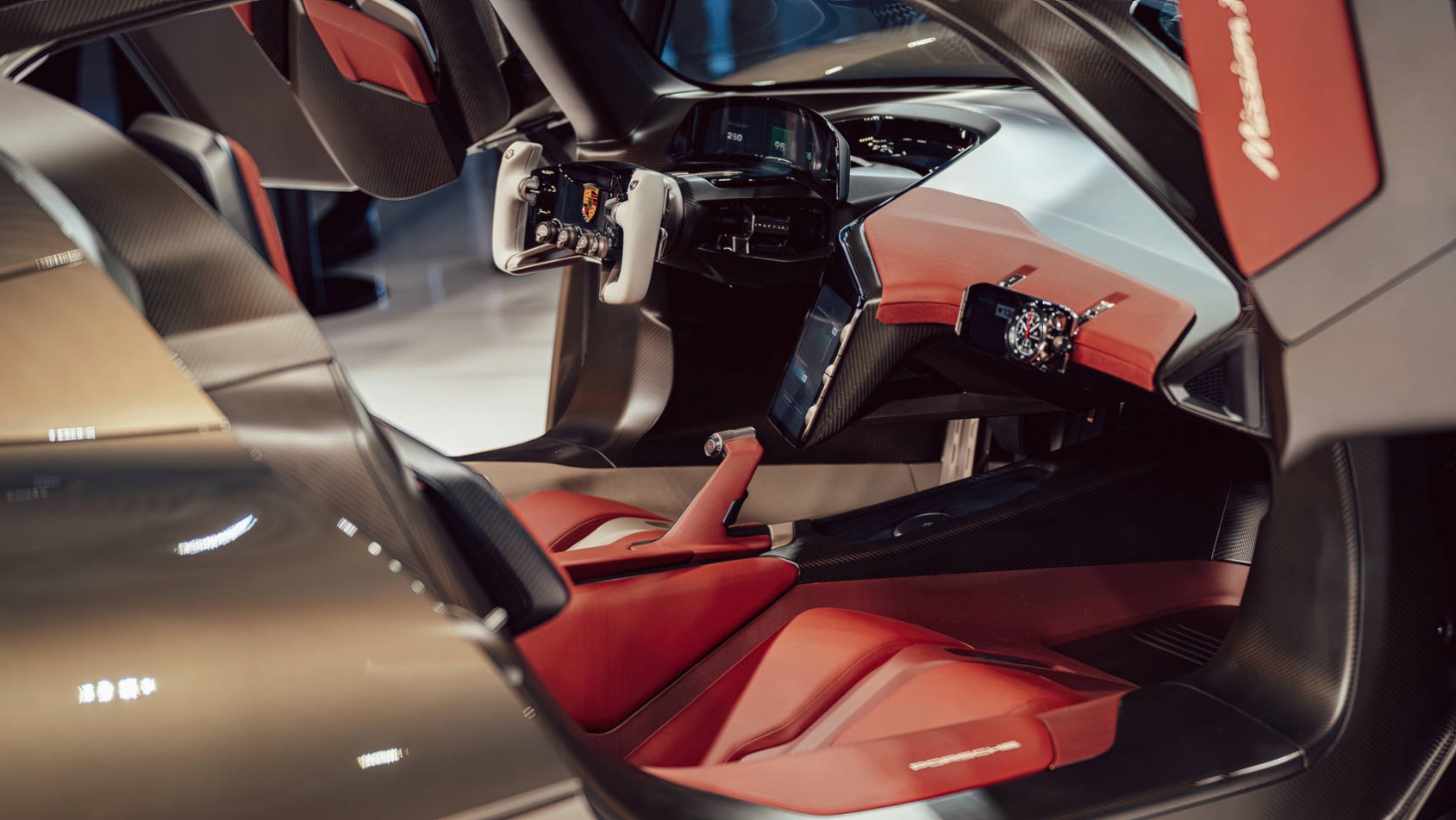 Porsche Mission X prezentacja wnętrze