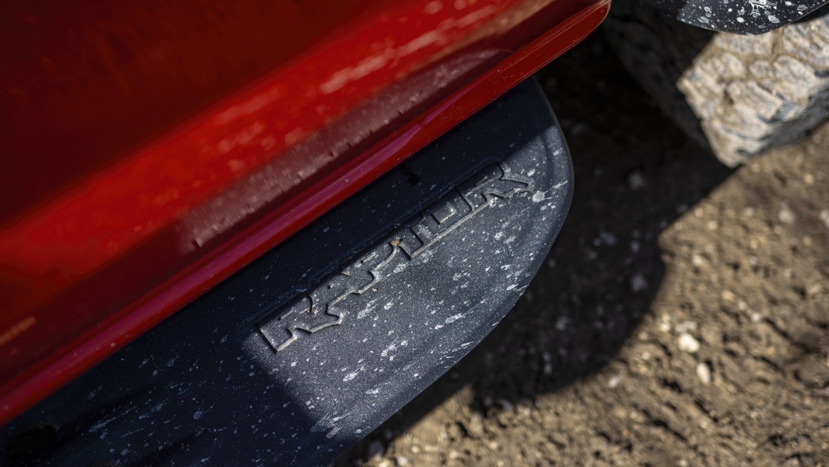 Ford Ranger Raptor próg drzwi