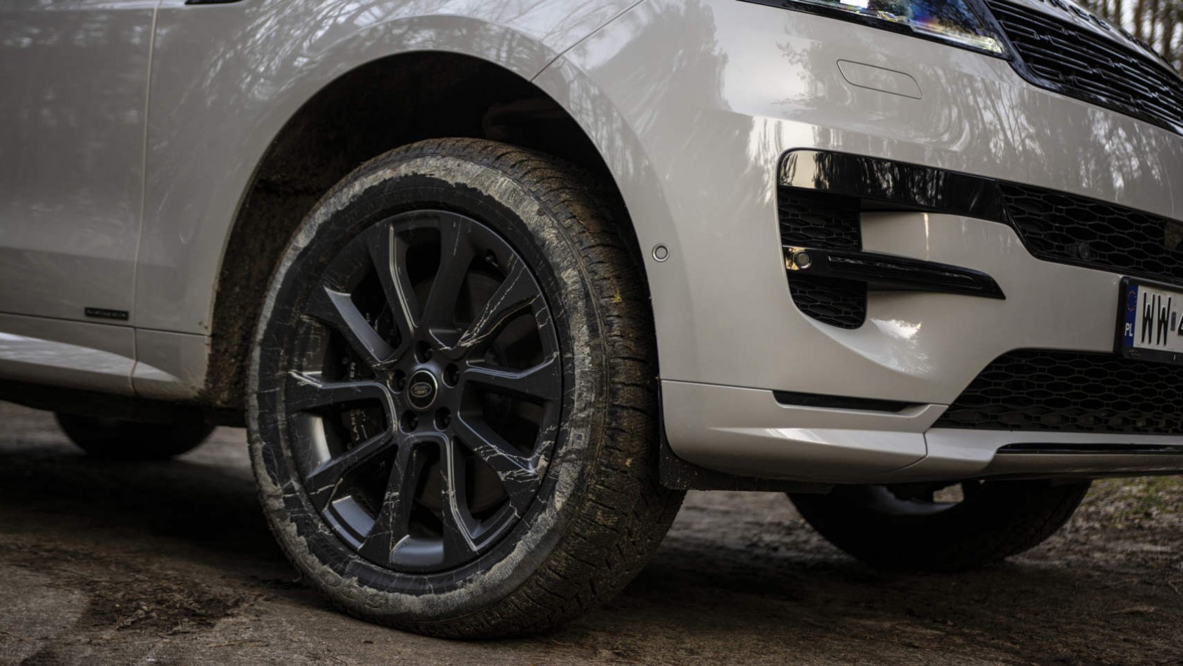 Range Rover Sport P510e - zbliżenie na koła