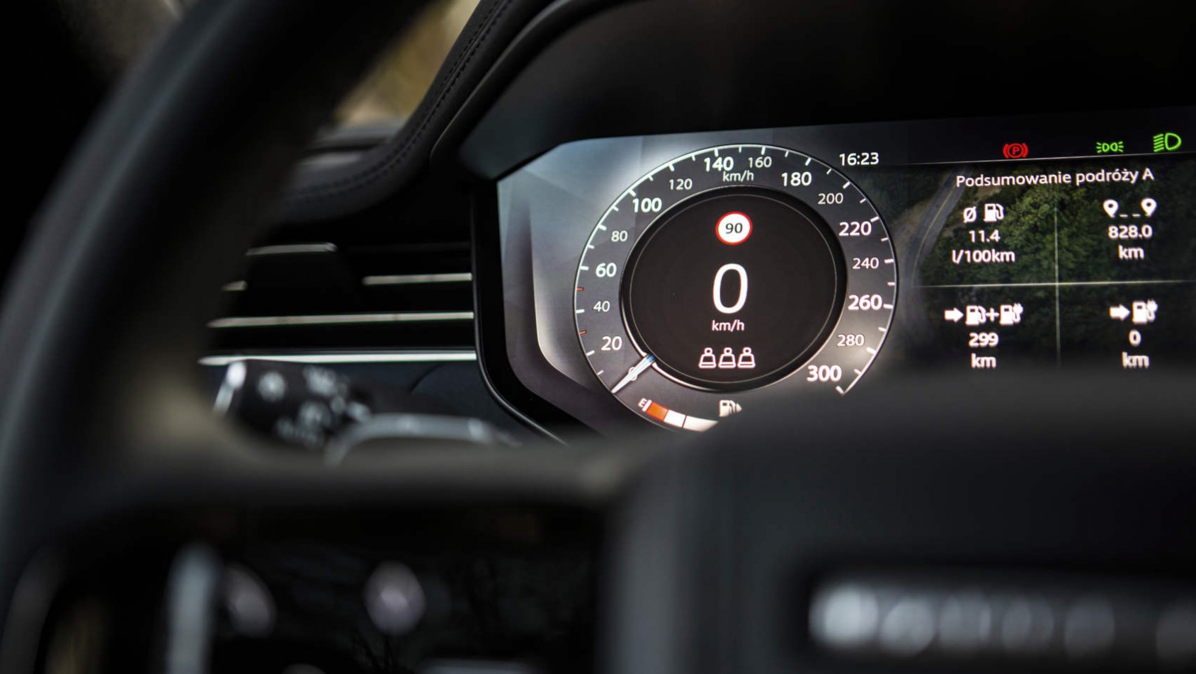 Range Rover Sport P510e - cyfrowe zegary