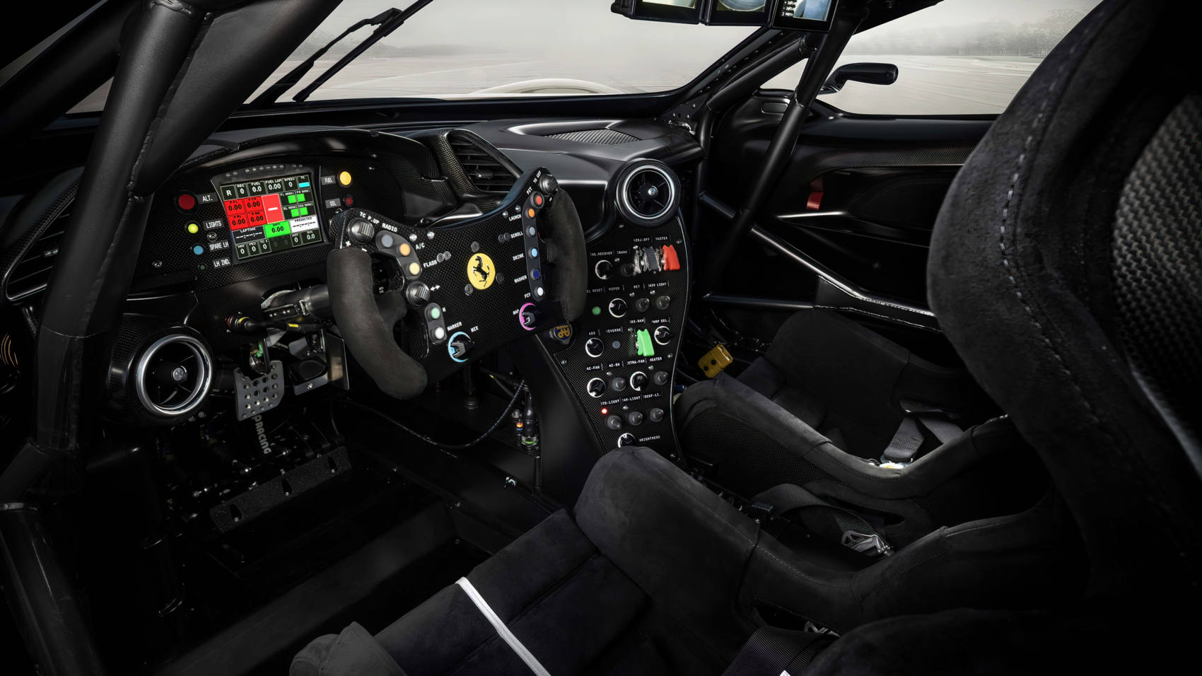 Ferrari KC23 - wnętrze