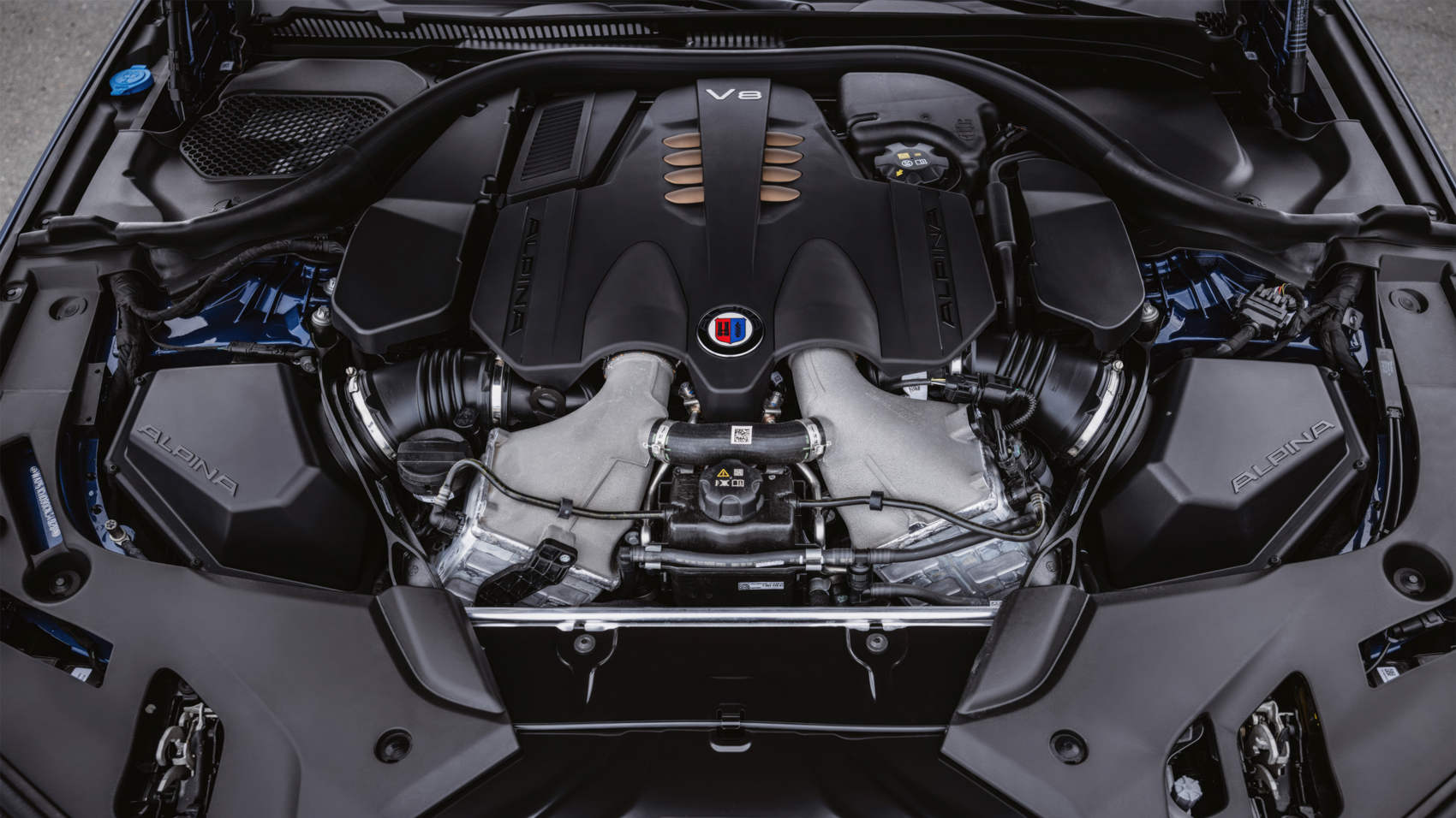 Alpina B5 GT - silnik 4.4 V8 twin turbo