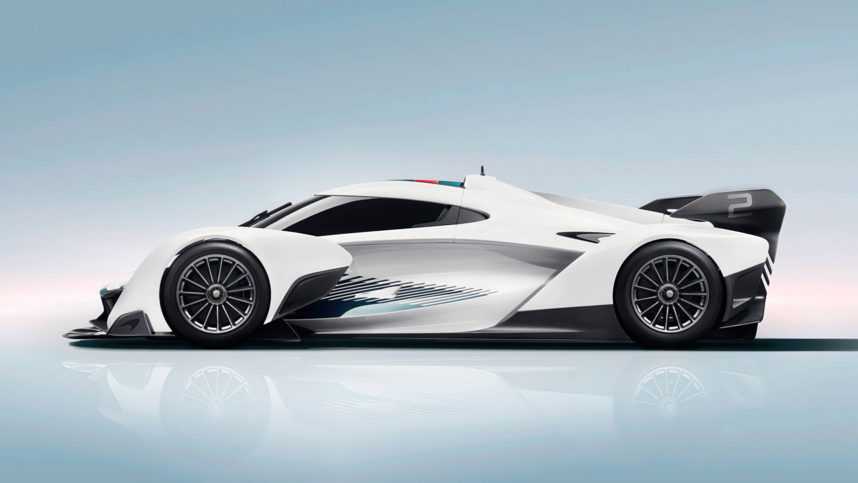 McLaren Solus GT studio profil