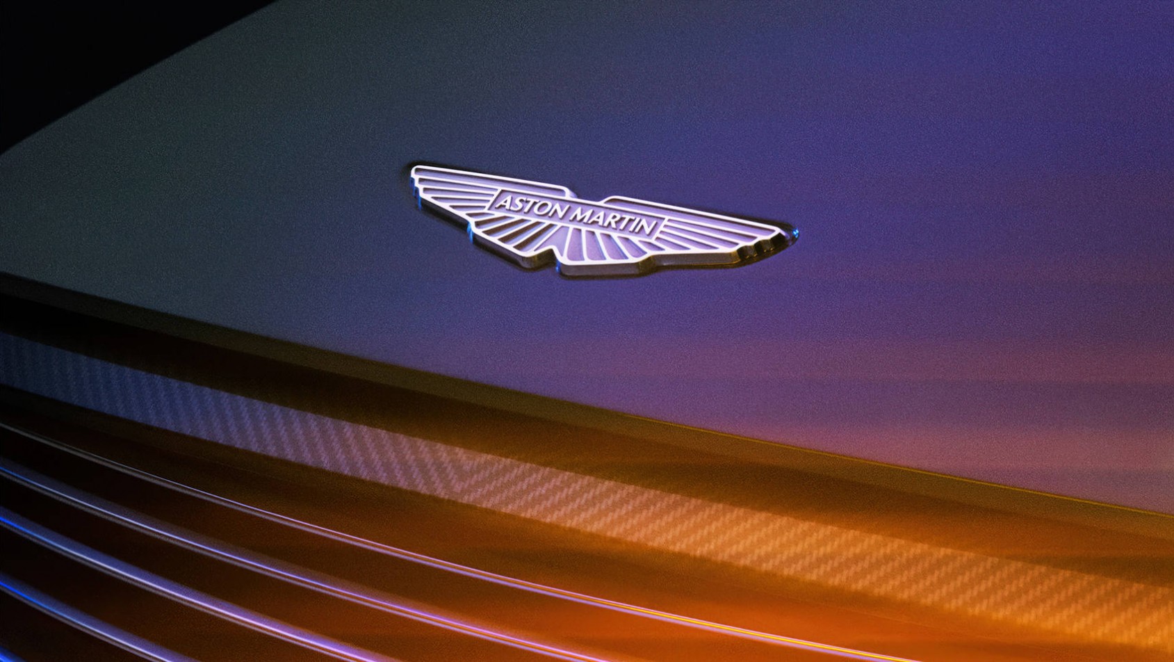 Aston Martin Valour detal logo