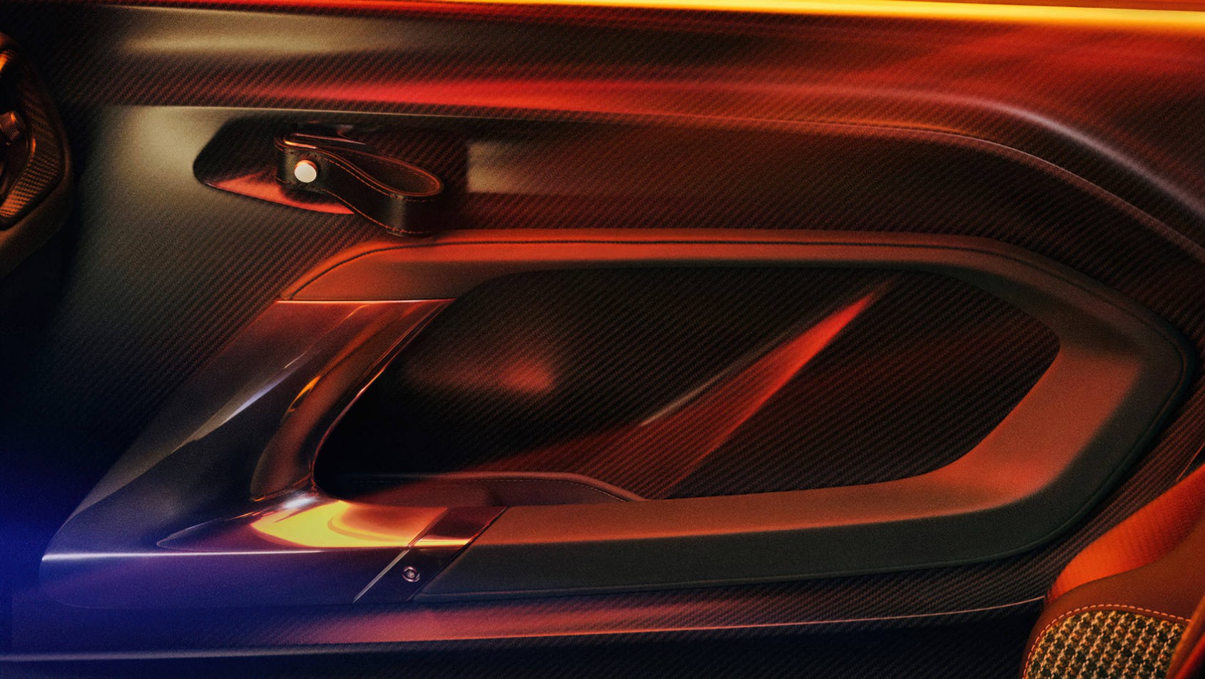 Aston Martin Valour detal drzwi