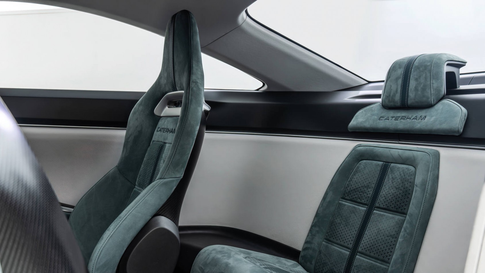 Caterham Project V tylna kanapa