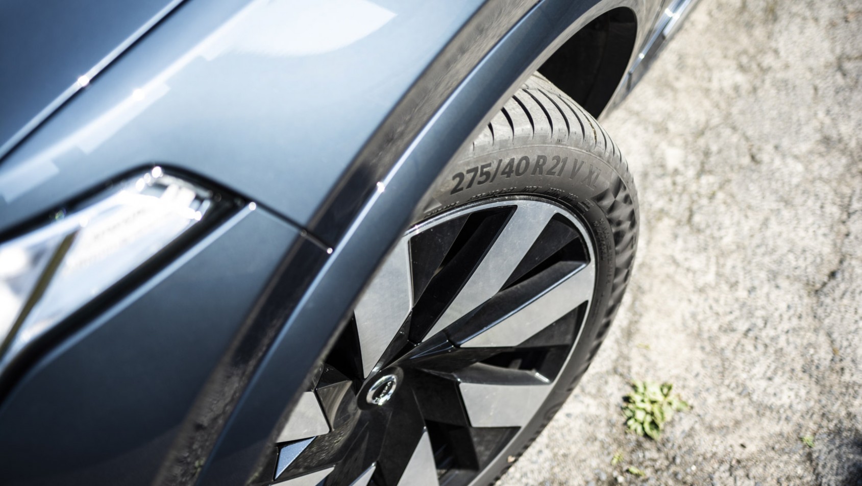 Volvo XC90 Volvo XC90 T8 recharge test koło