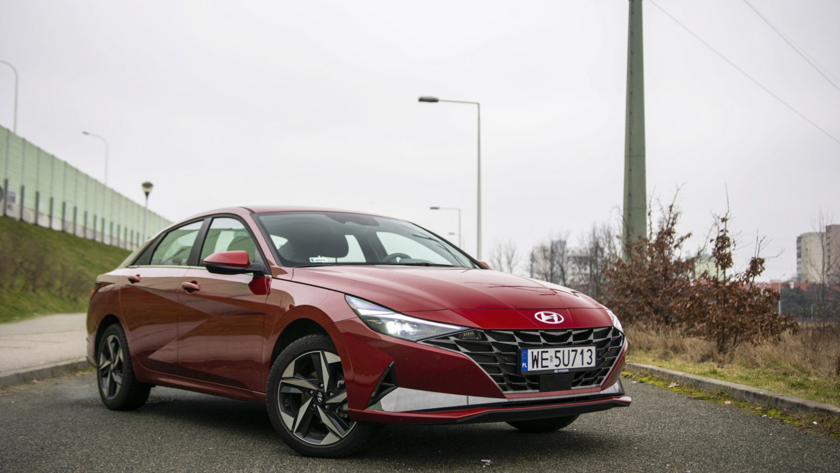 Hyundai Elantra sylwetka przód