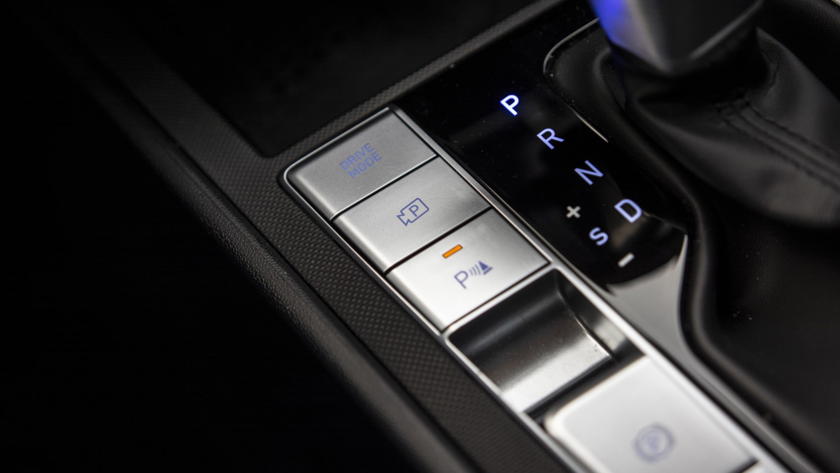 Hyundai Elantra konsola