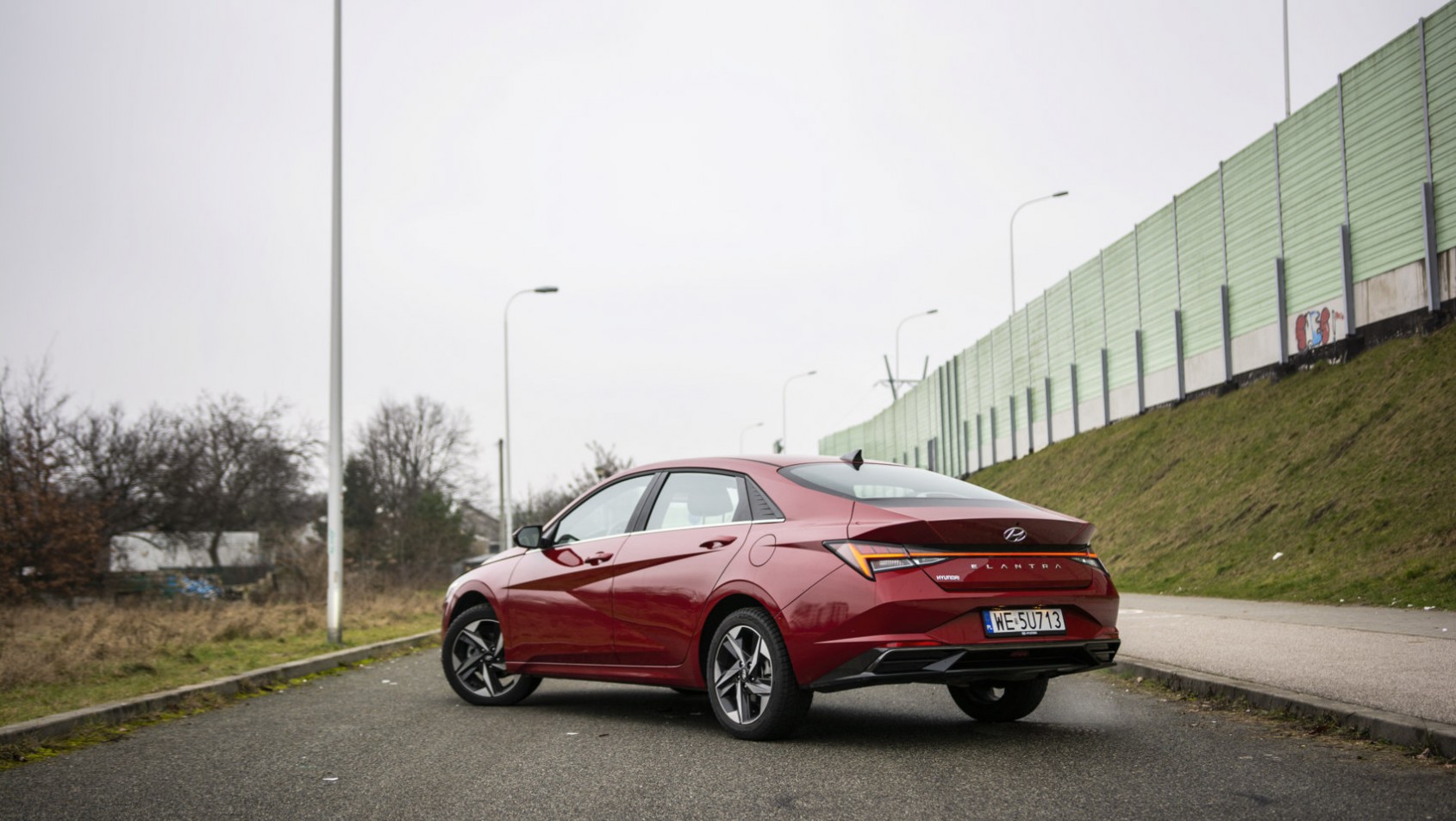 Hyundai Elantra sylwetka tył