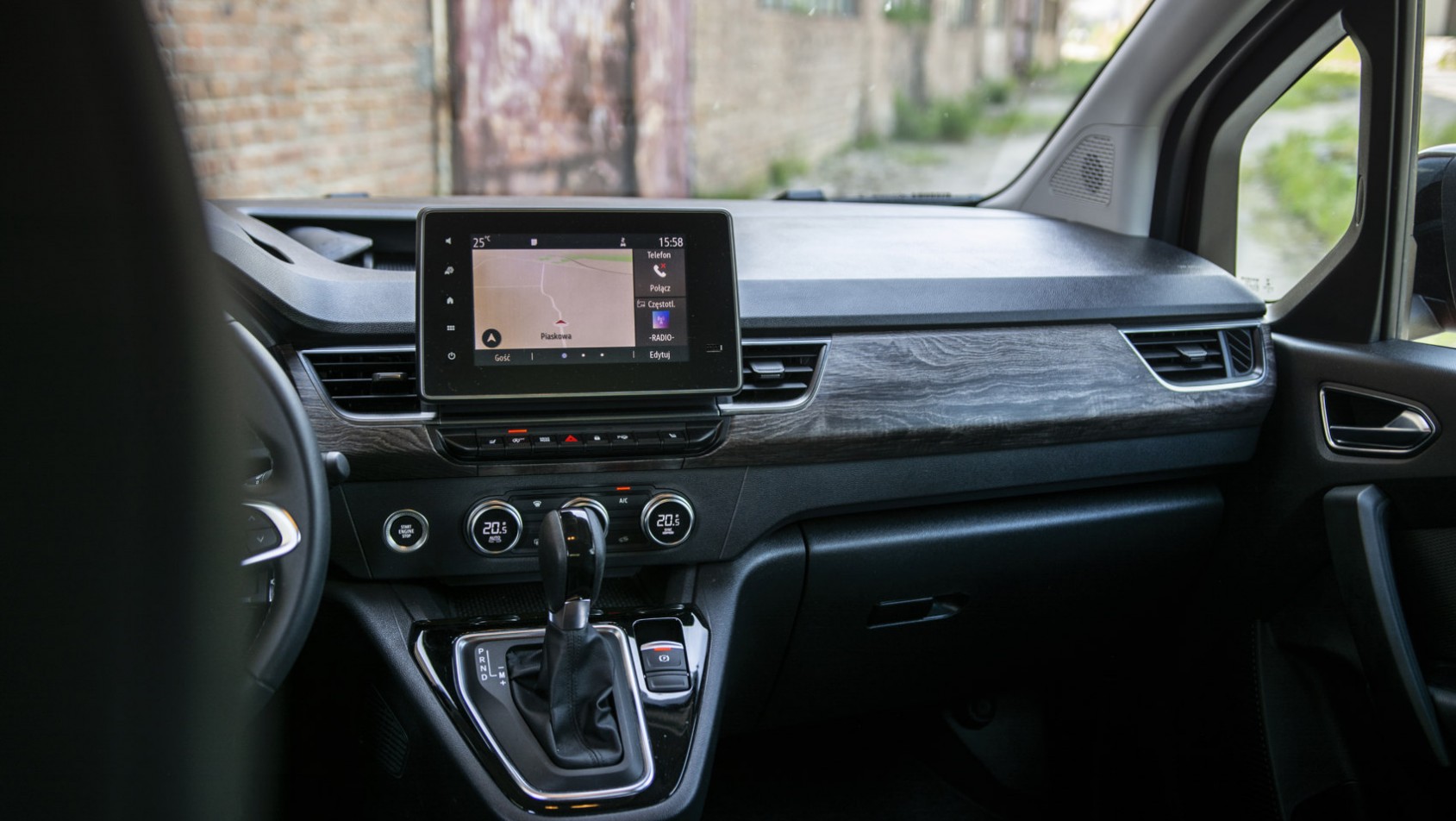 Renault Kangoo ekran multimediów