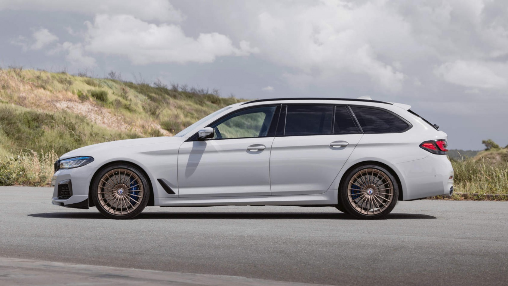 Alpina B5 GT Alpina B5 GT touring - widok z boku