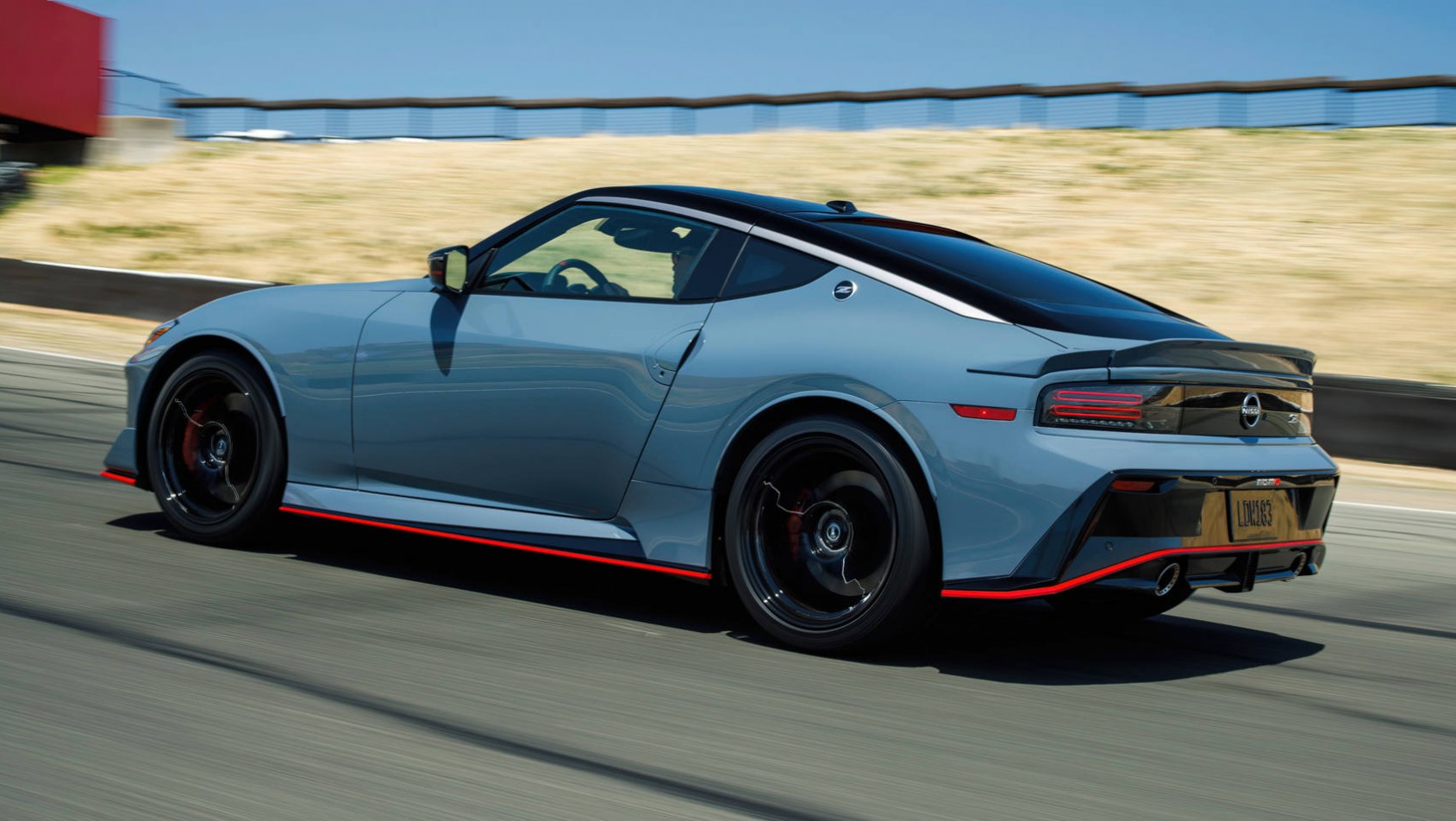 Nissan Z Nismo dynamiczne profil