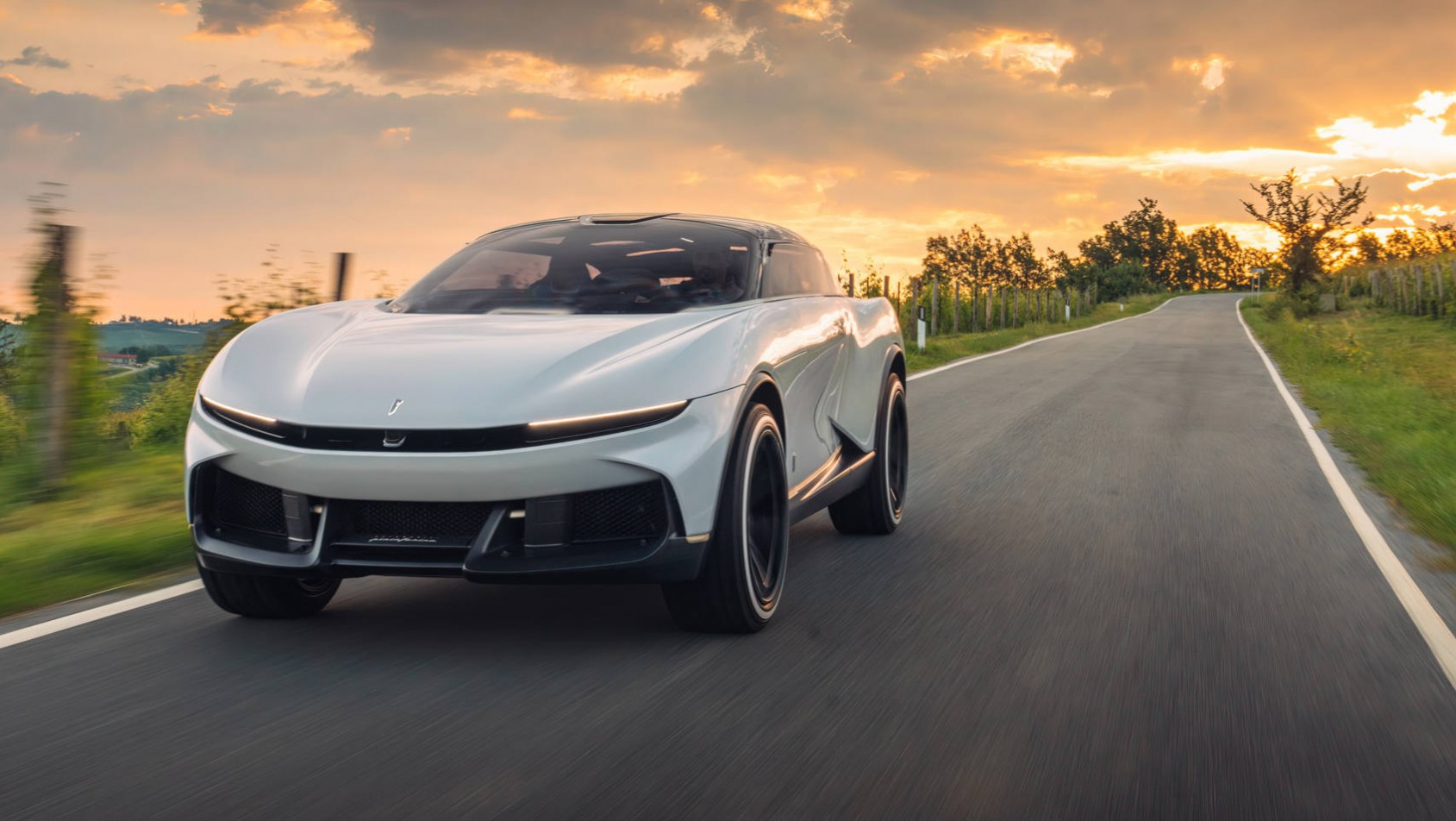 Pininfarina Pura Vision koncept przód dynamiczne