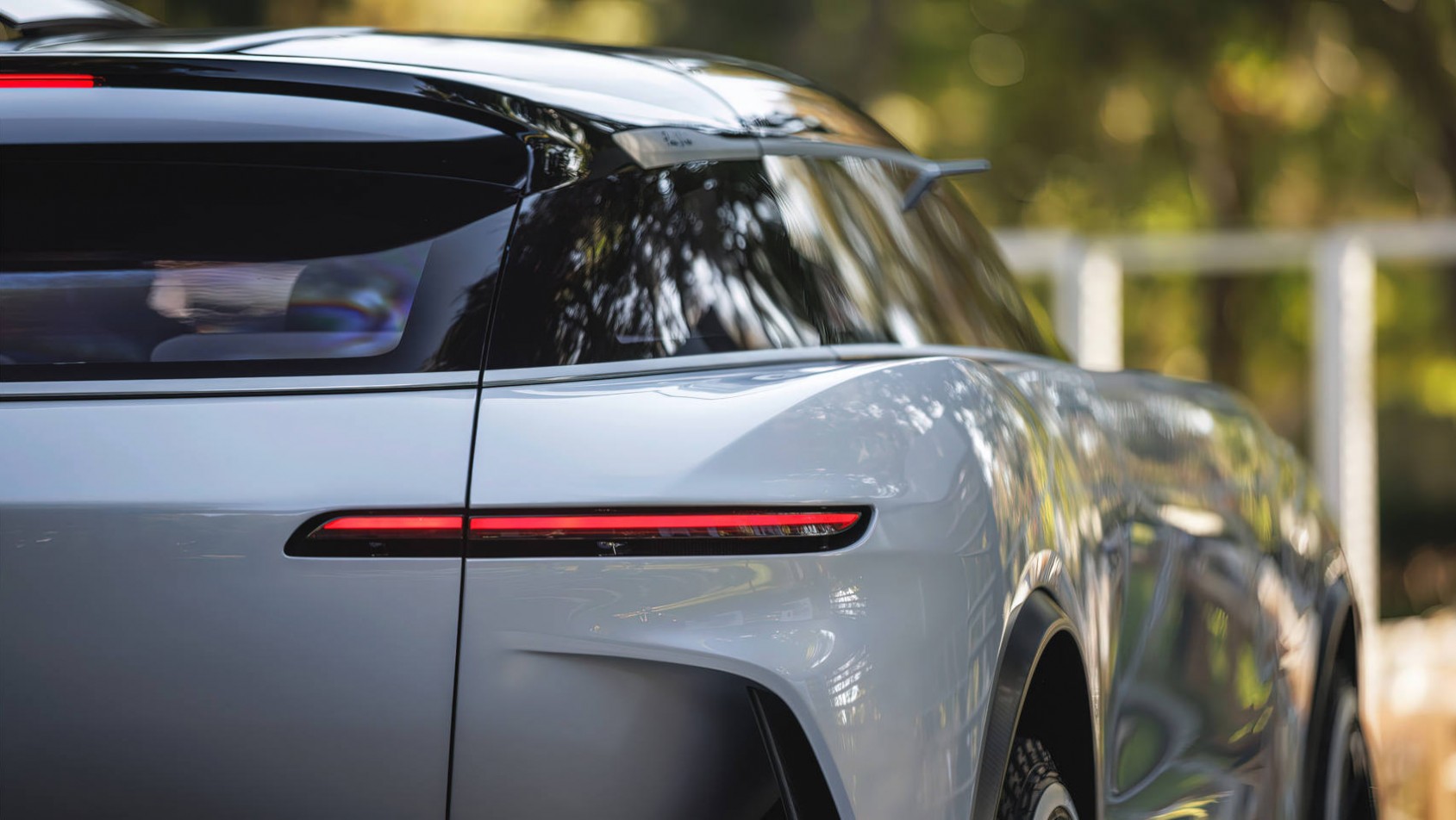 Pininfarina Pura Vision koncept lampa LED