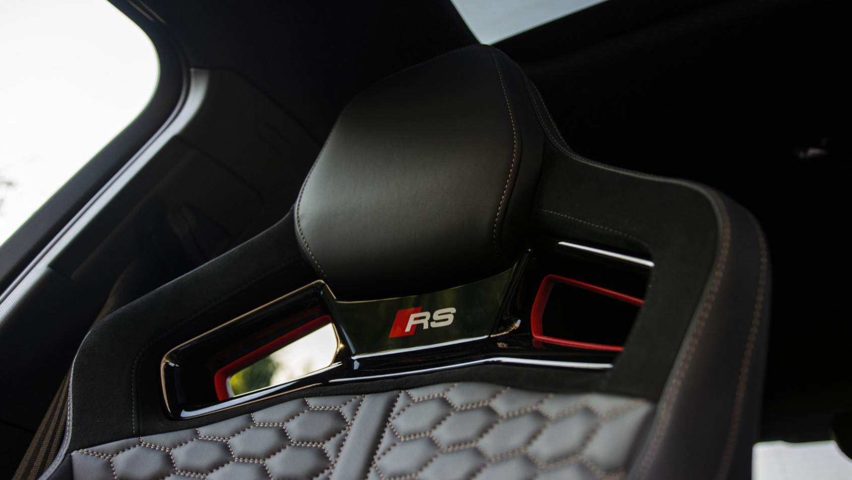 Audi RS Q3 10 years wzór tapicerki