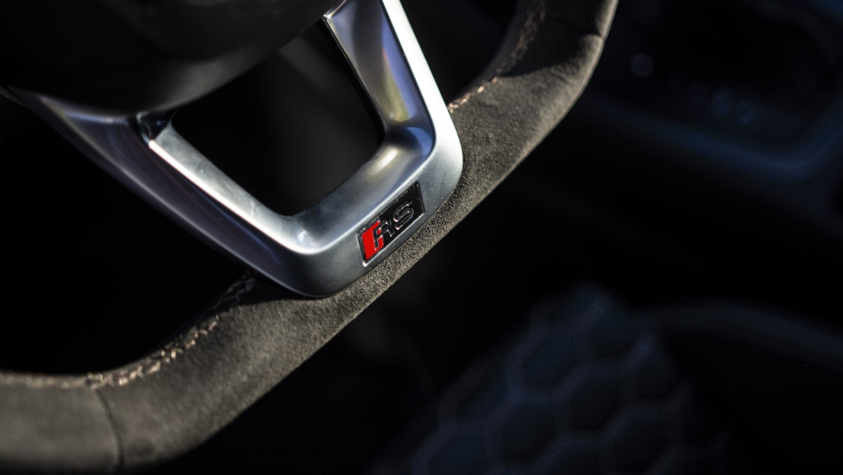 Audi RS Q3 10 years emblemat RS