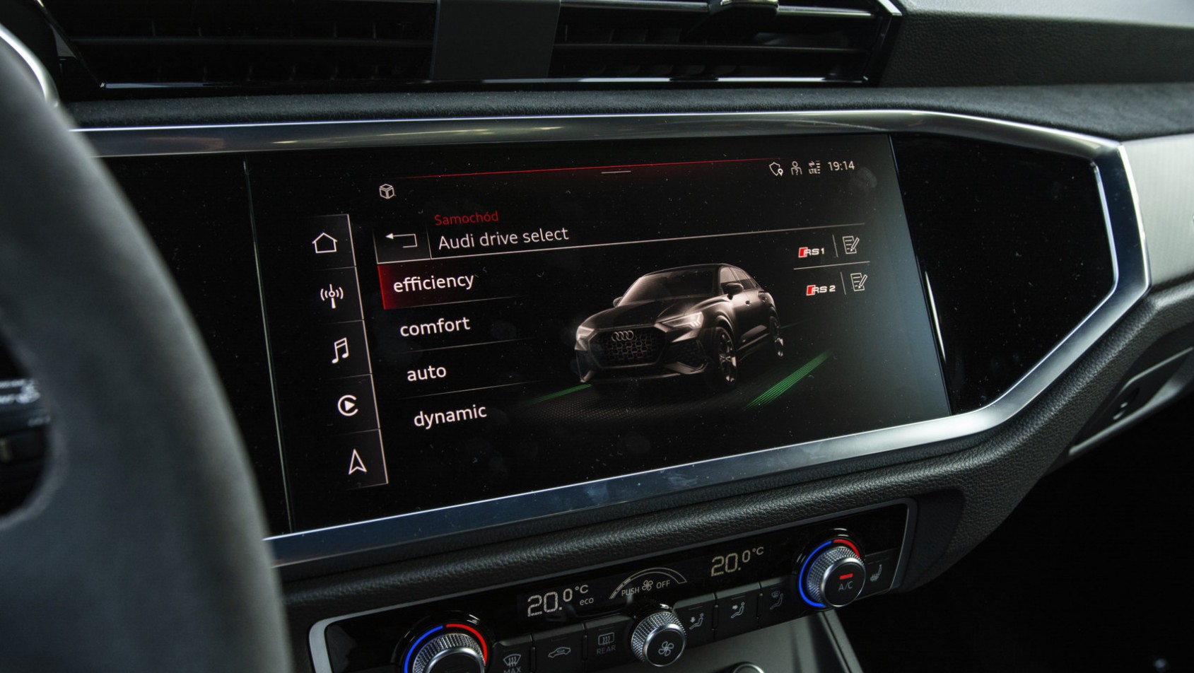 Audi RS Q3 10 years multimedia