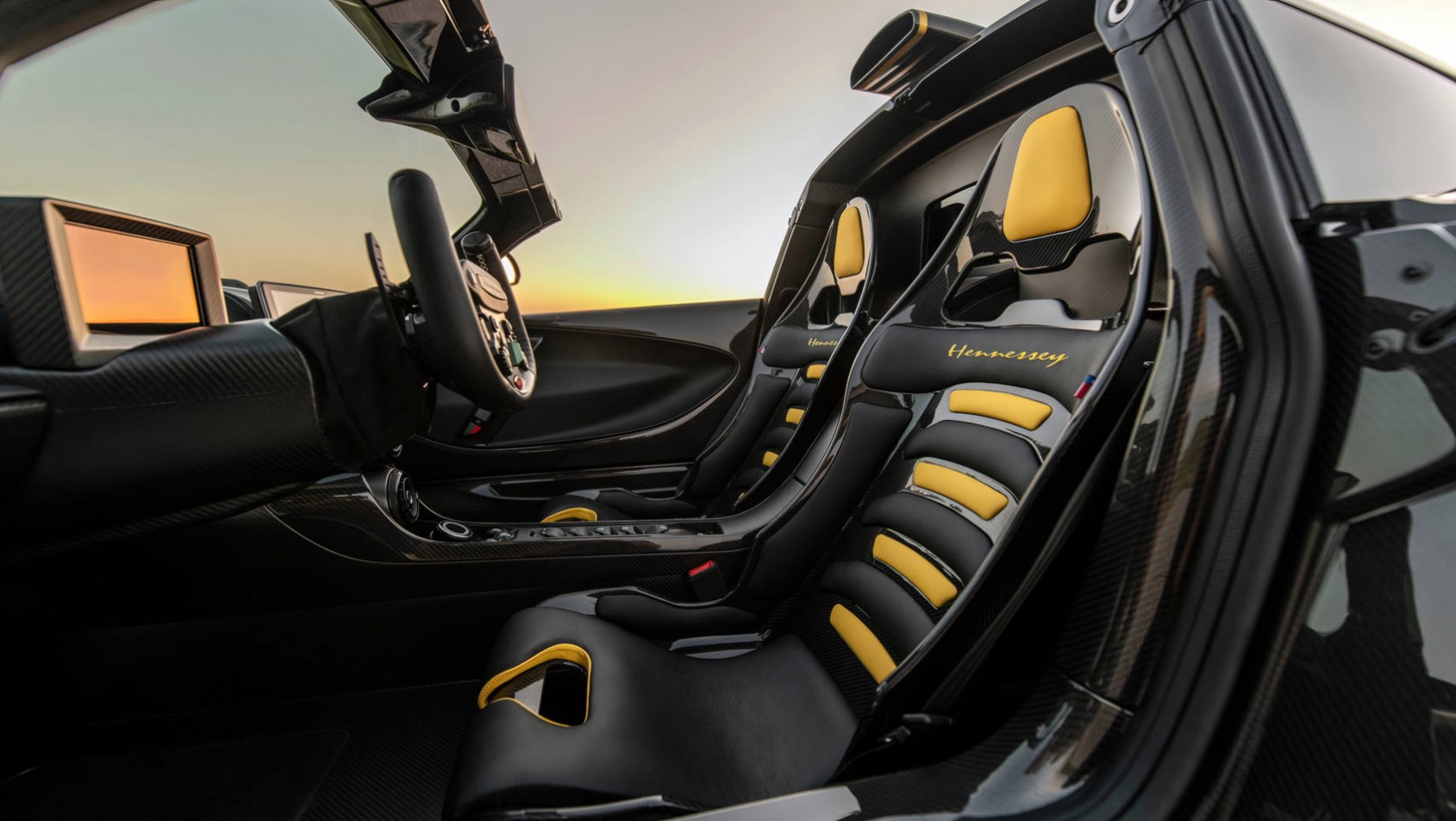 Hennessey Venom F5 Revolution Roadster wnętrze