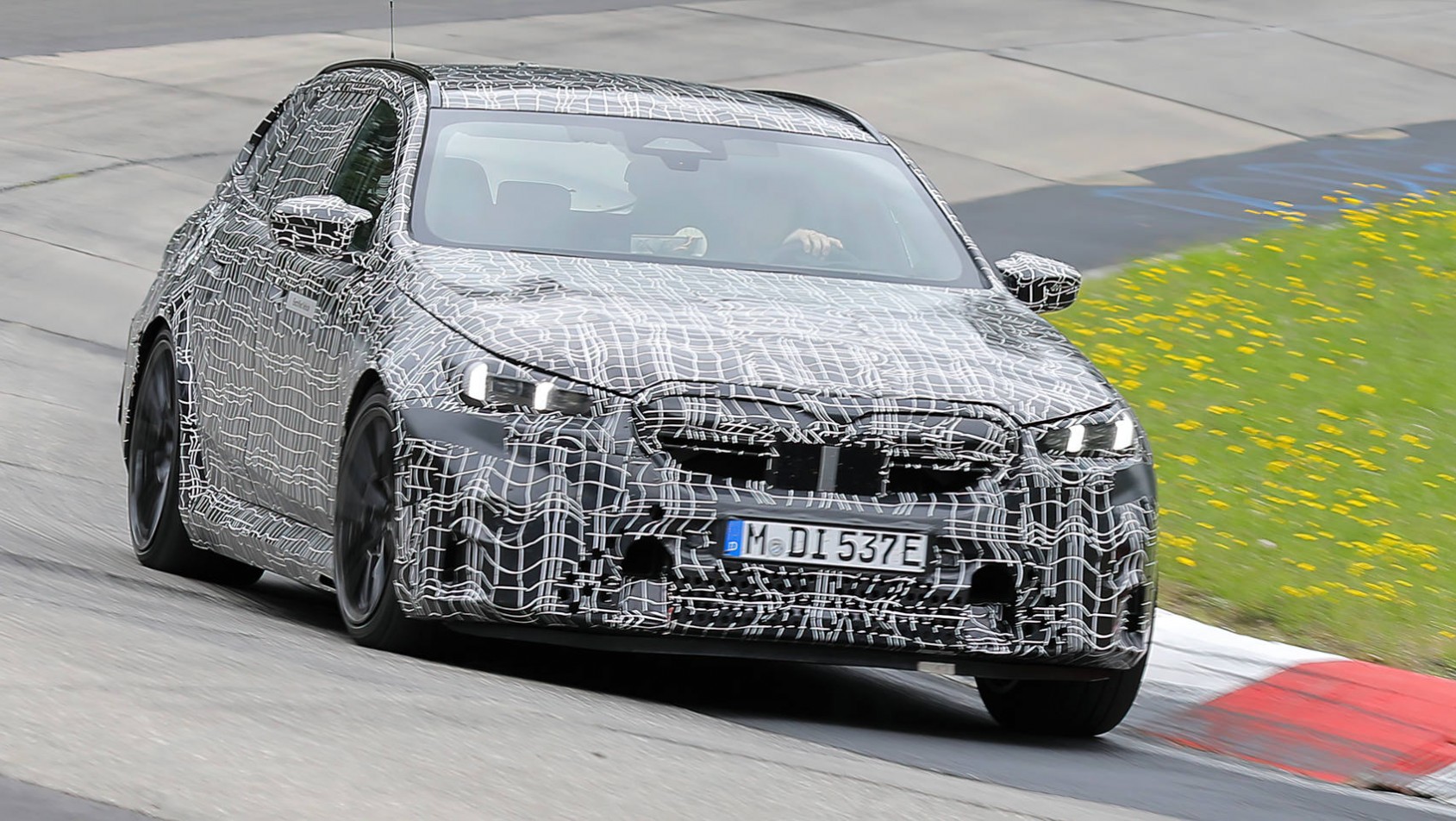 BMW M5 Touring spyshot przód