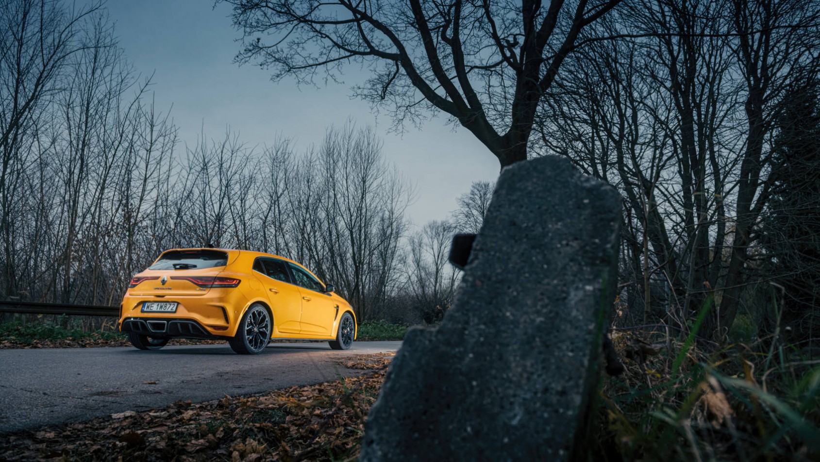 Renault Megane R.S. - mroczny klimat