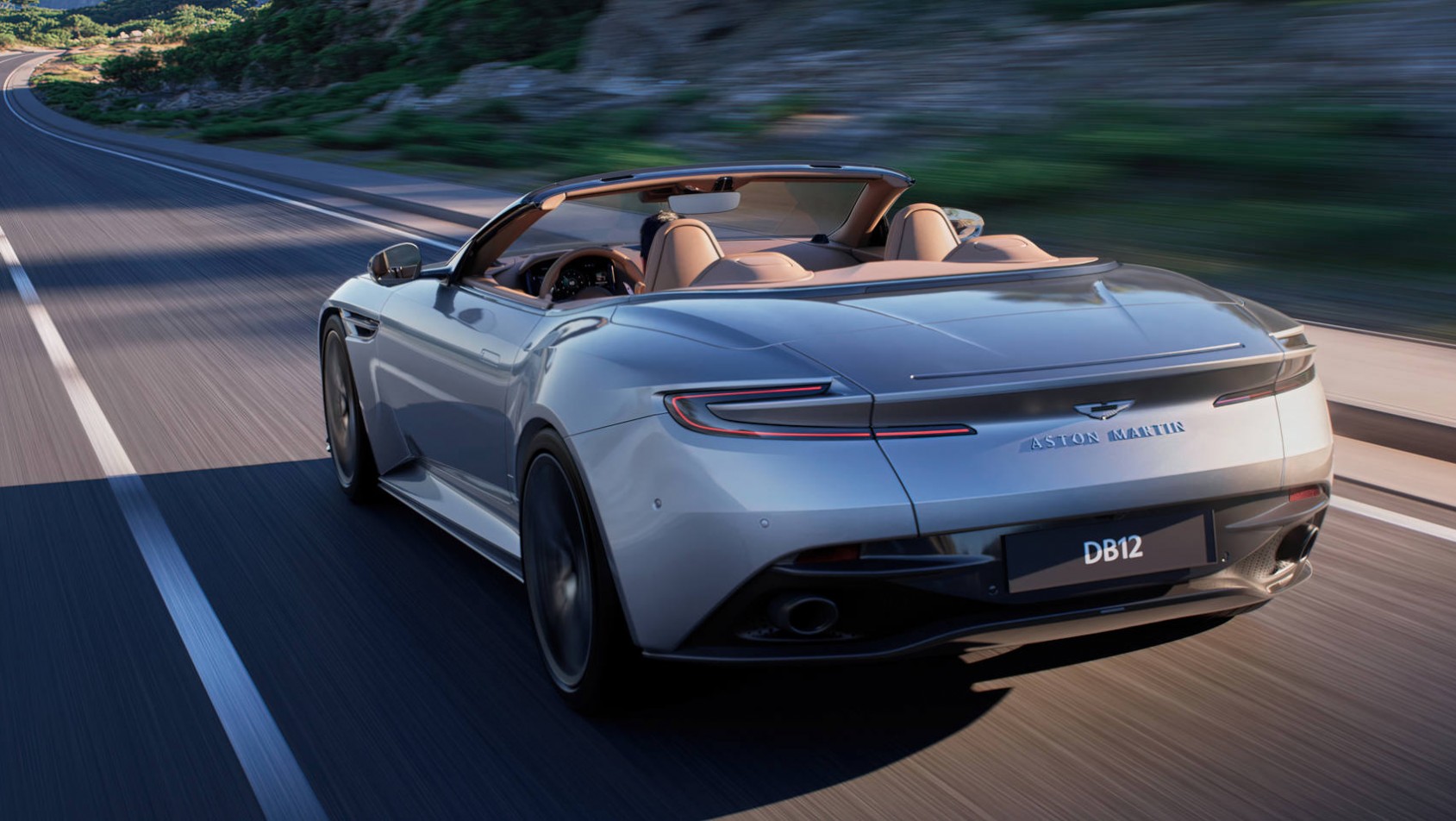 Aston Martin DB12 Volante tył dynamicznie