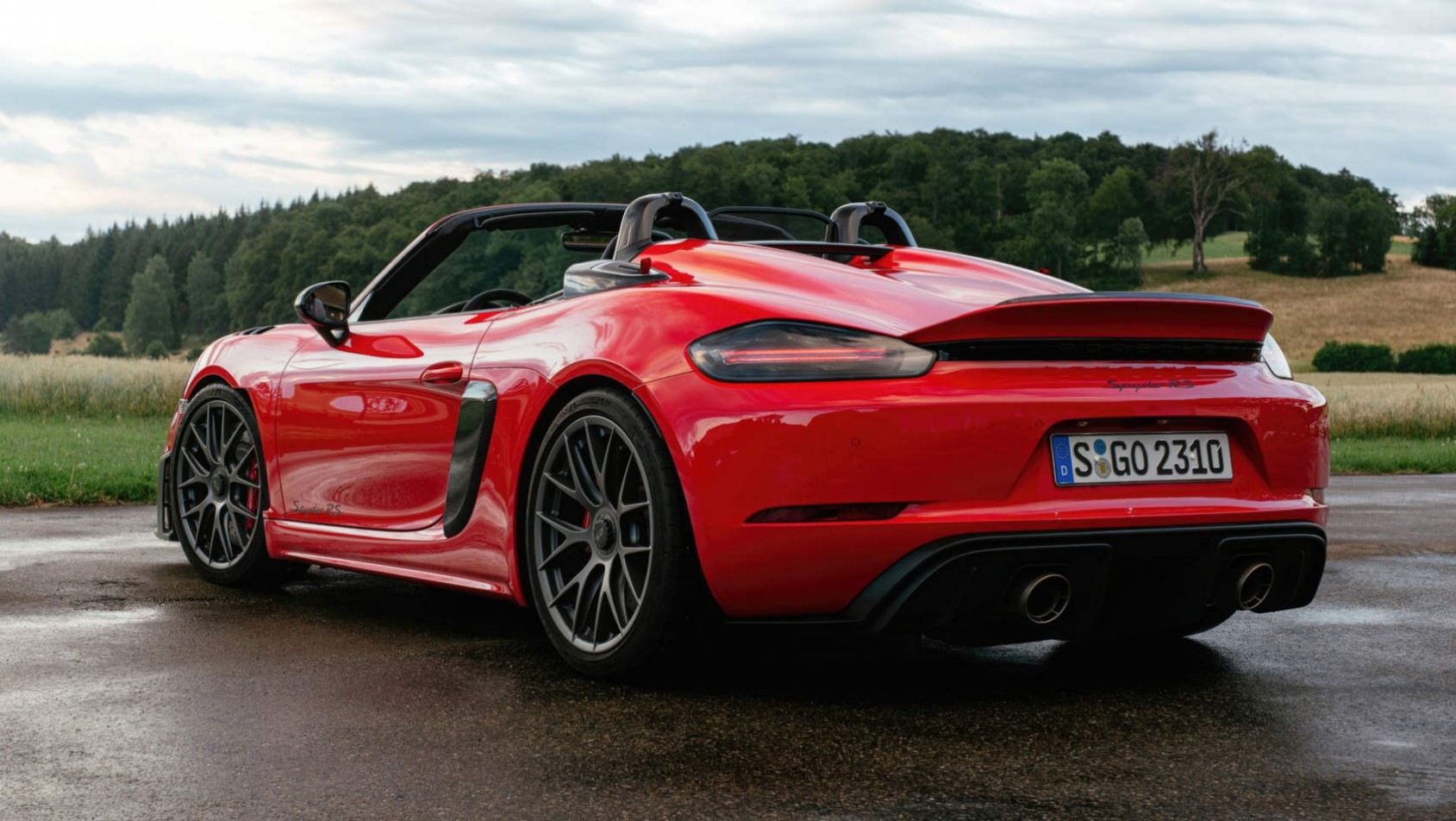 Porsche 718 Boxster Spyder RS - ujęcie statyczne - tył auta
