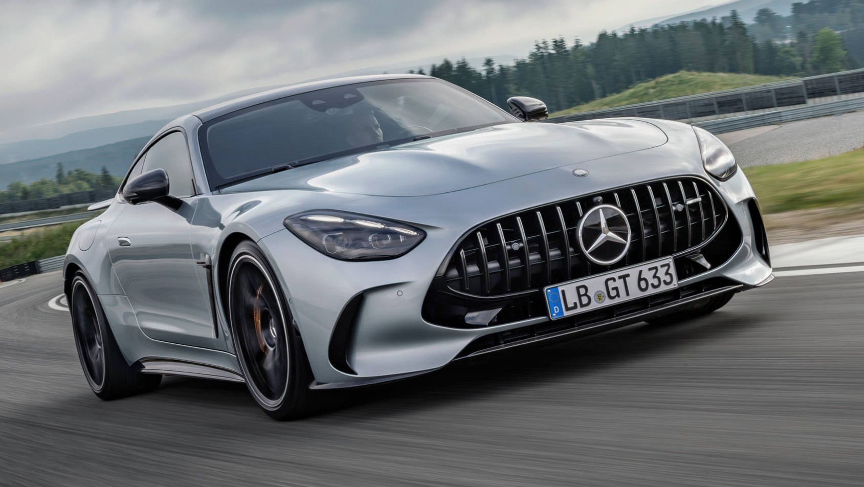 Mercedes-AMG GT 2024 Mercedes-AMG GT przód dynamiczne