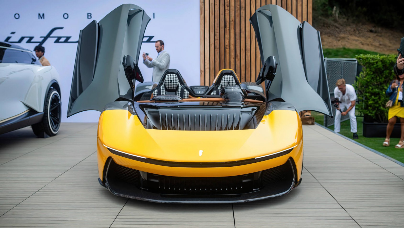 Pininfarina B95 pebble beach przód