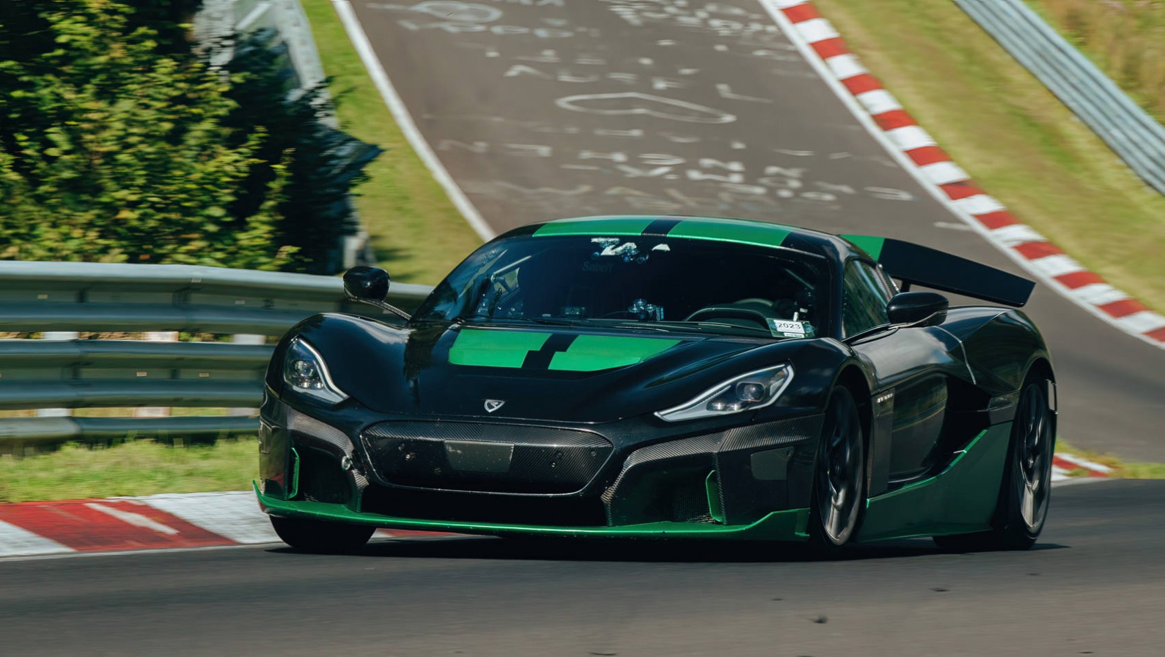 Rimac Nevera Nurburgring rekord zdjęcie główne