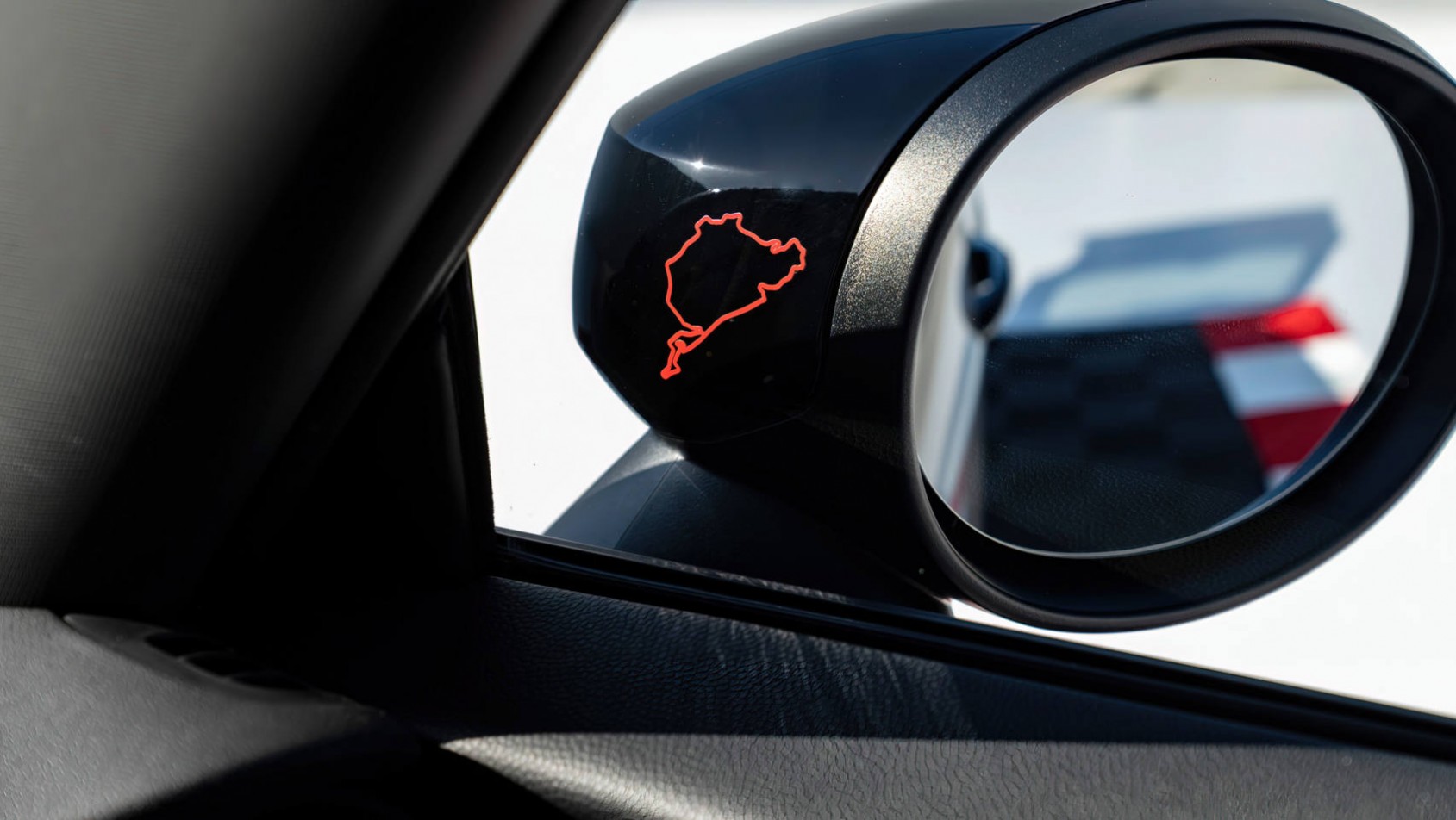 Mini John Cooper Works Mini John Cooper Works Bulldog Racing Edition obrys toru