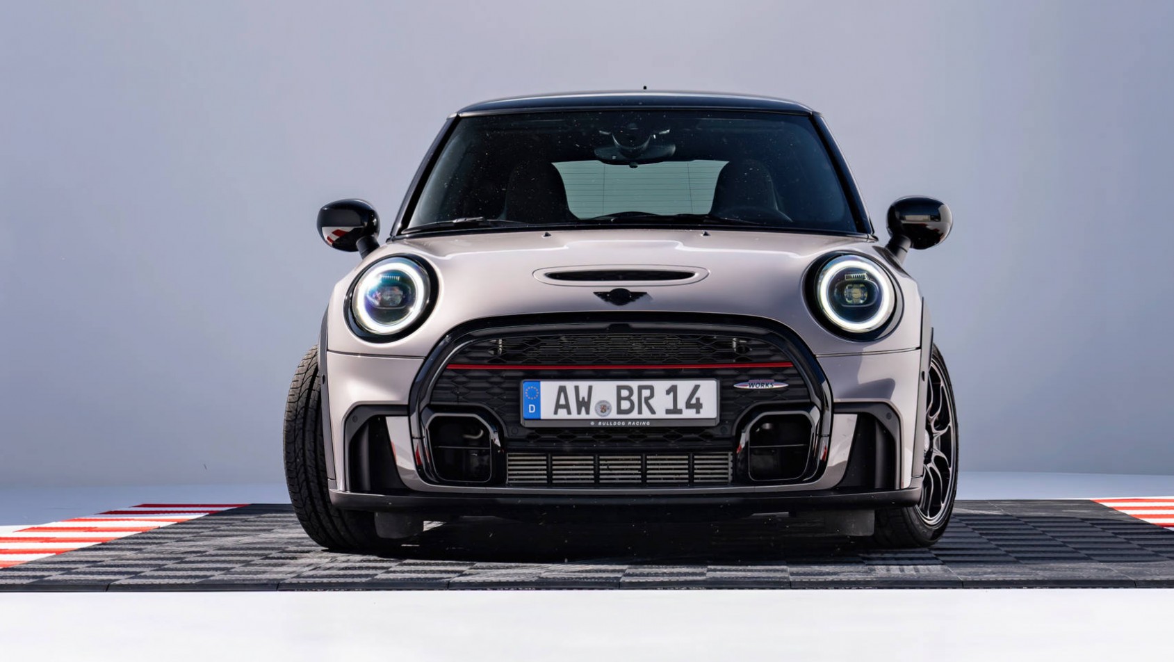 Mini John Cooper Works Mini John Cooper Works Bulldog Racing Edition przód