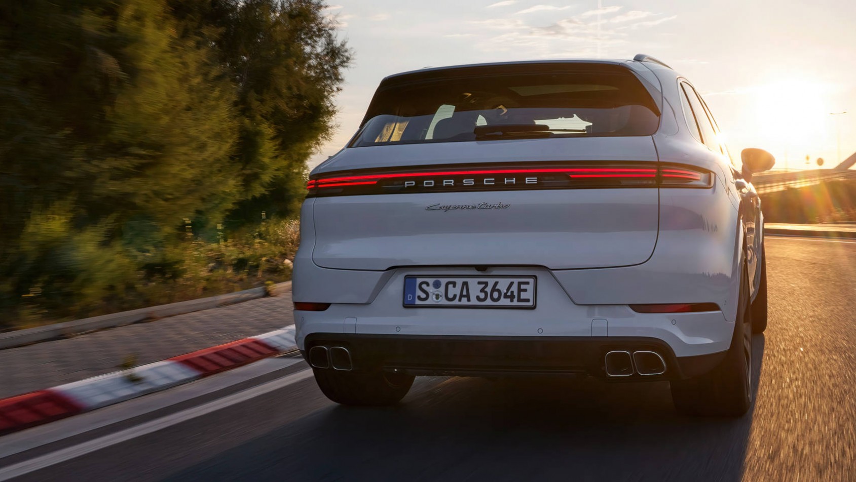 2023 Porsche Cayenne Turbo E-Hybrid tylny pas