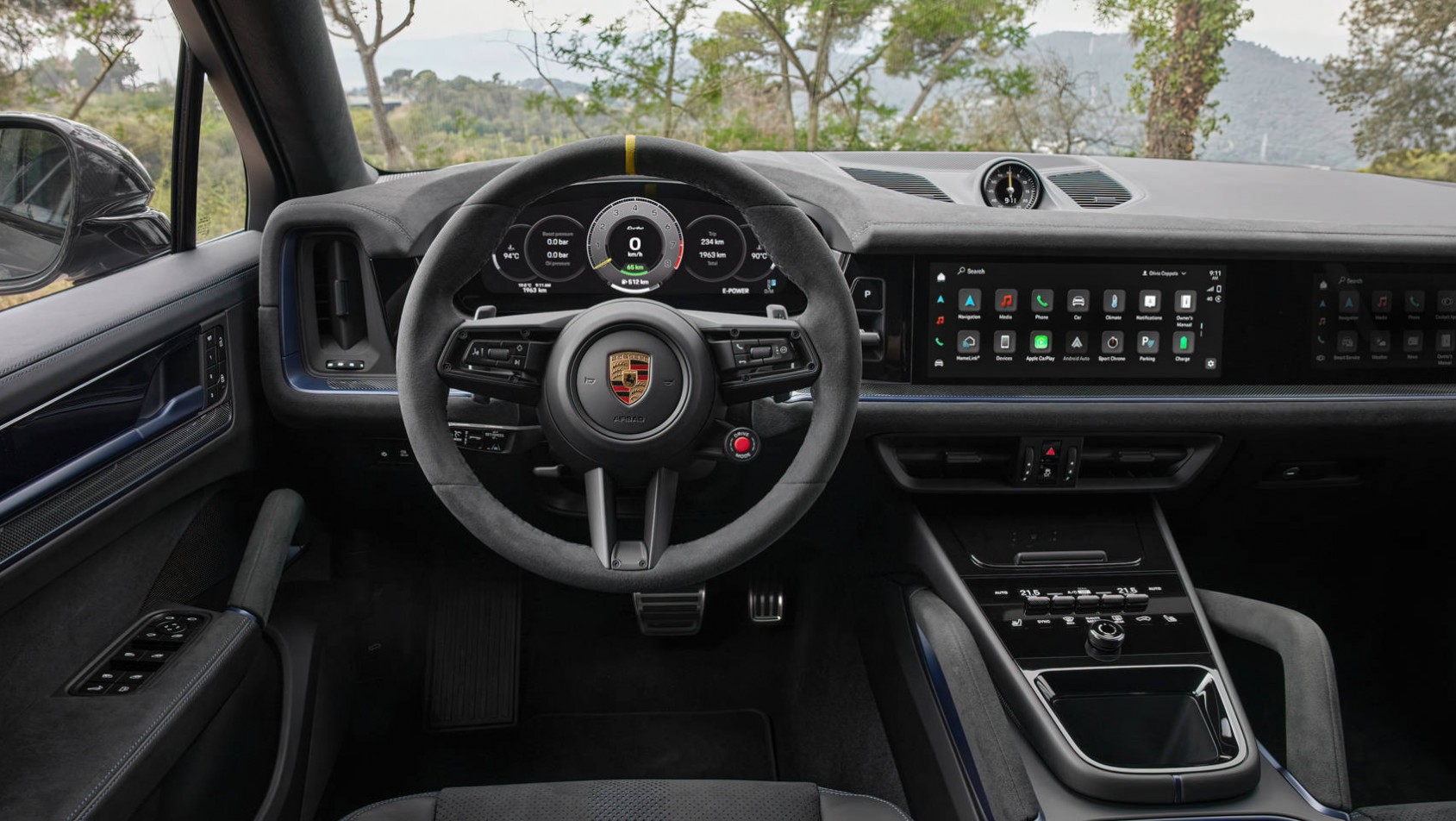 2023 Porsche Cayenne Turbo E-Hybrid kokpit