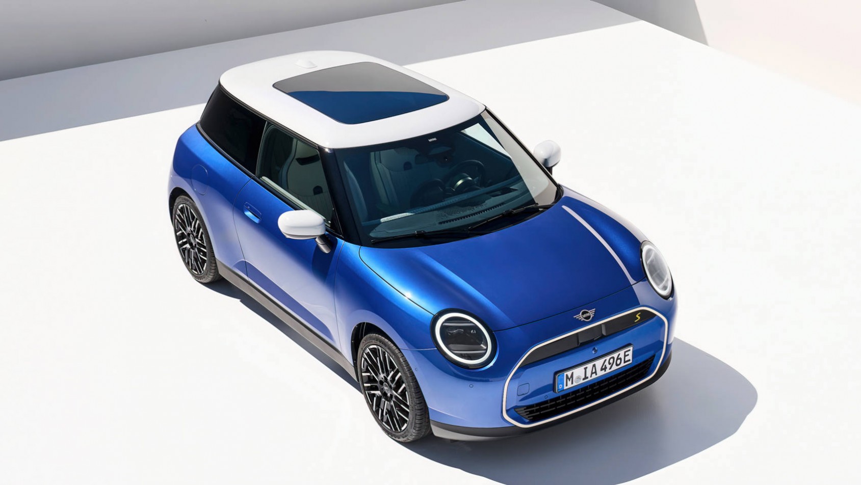 MINI Cooper EV 2023 sylwetka