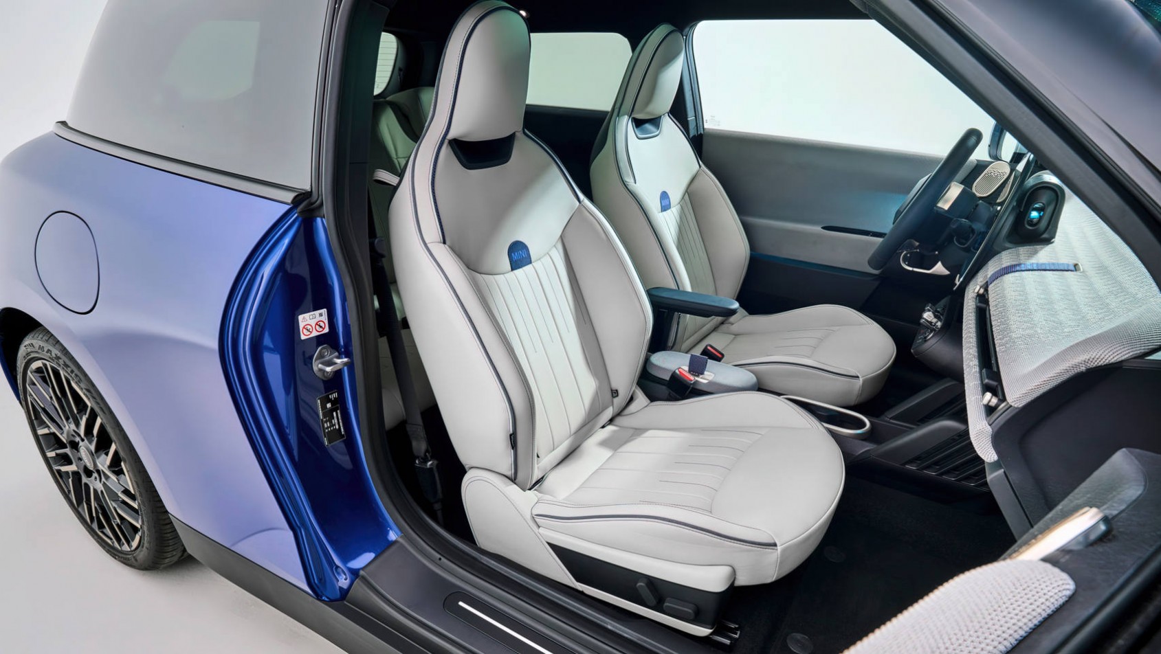 MINI Cooper EV 2023 fotele