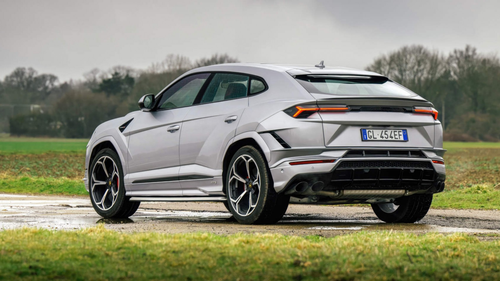 Lamborghini Urus S Lamborghini Urus S 2023 - tył auta