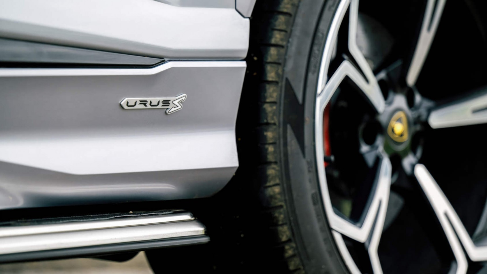 Lamborghini Urus S Lamborghini Urus S - detale nadwozia