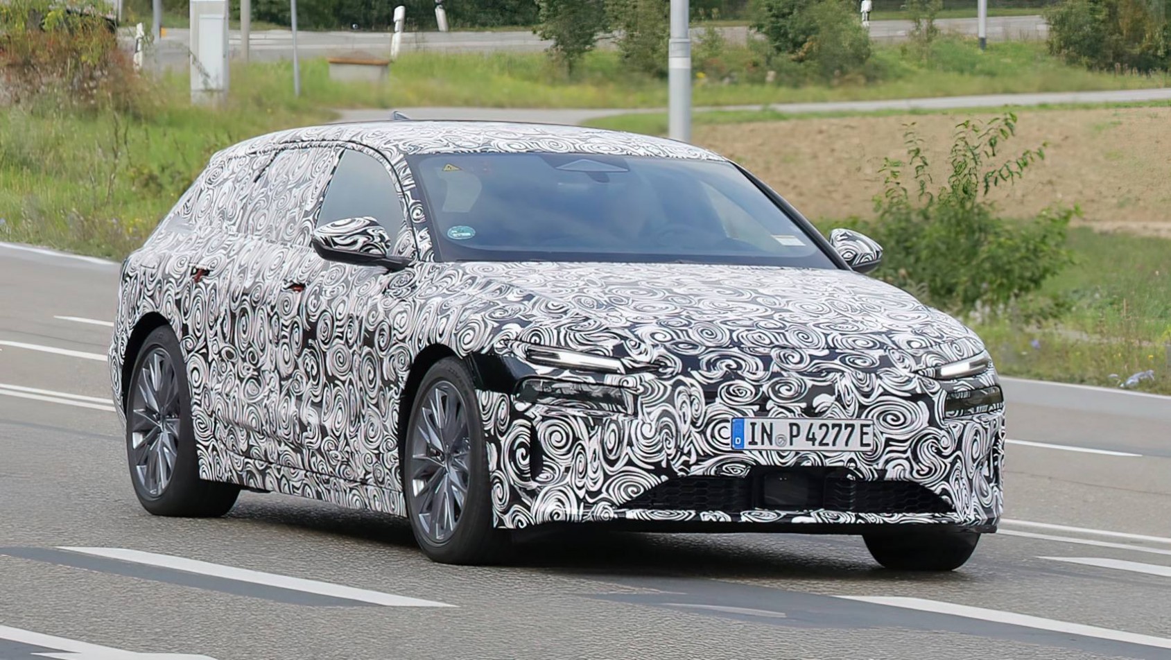 Audi S6 Avant e-tron spyshot