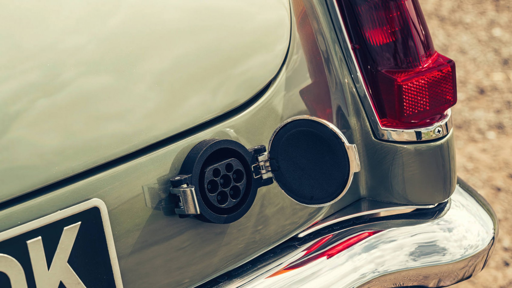 Frontline BEE MG B restomod detal