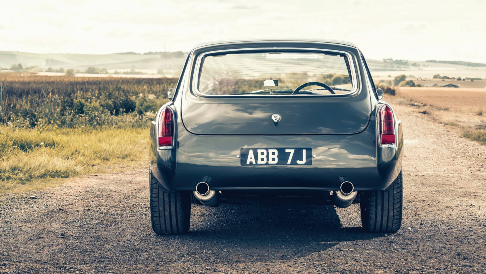 Frontline LE60 MG B restomod tylna klapa