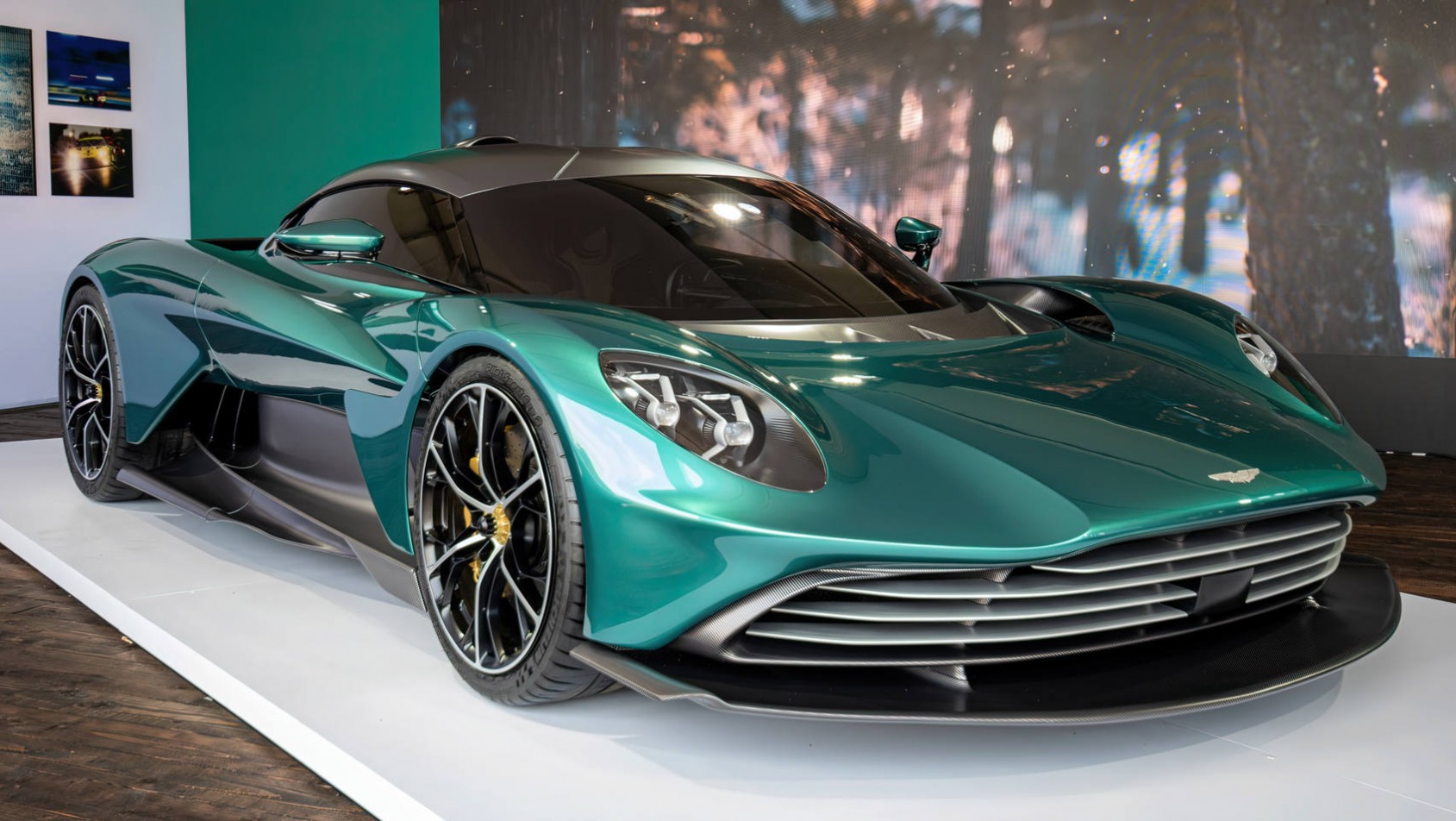 Aston Martin Valhalla prezentacja design