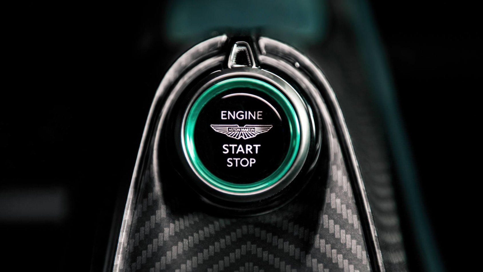 Aston Martin Valhalla przycisk startu