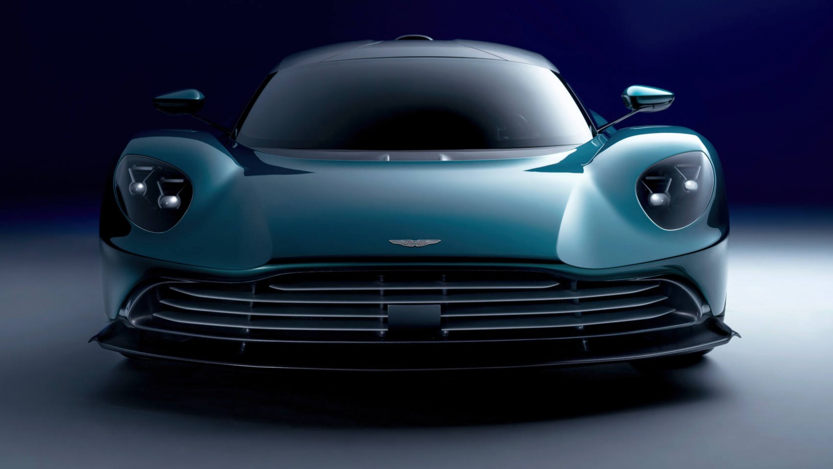 Aston Martin Valhalla przód
